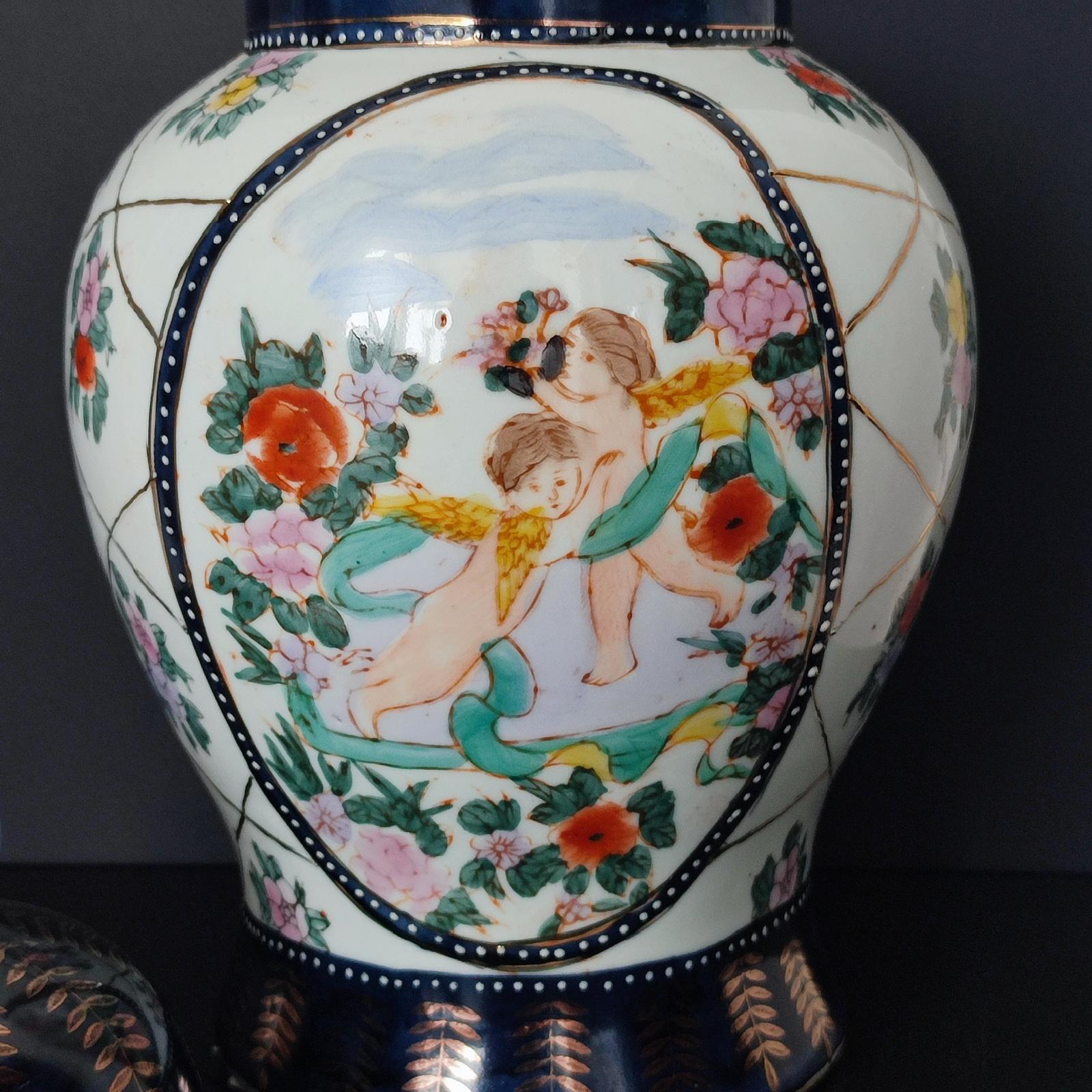 Grande jarre chinoise à couvercle avec décor de Cupidon en vente 1