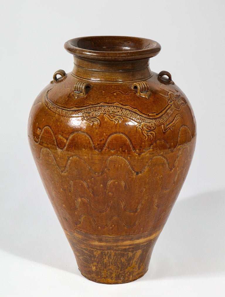Large Chinese Martaban Ming Dynasty Stoneware Storage Vase with Dragons In Good Condition For Sale In New York, NY