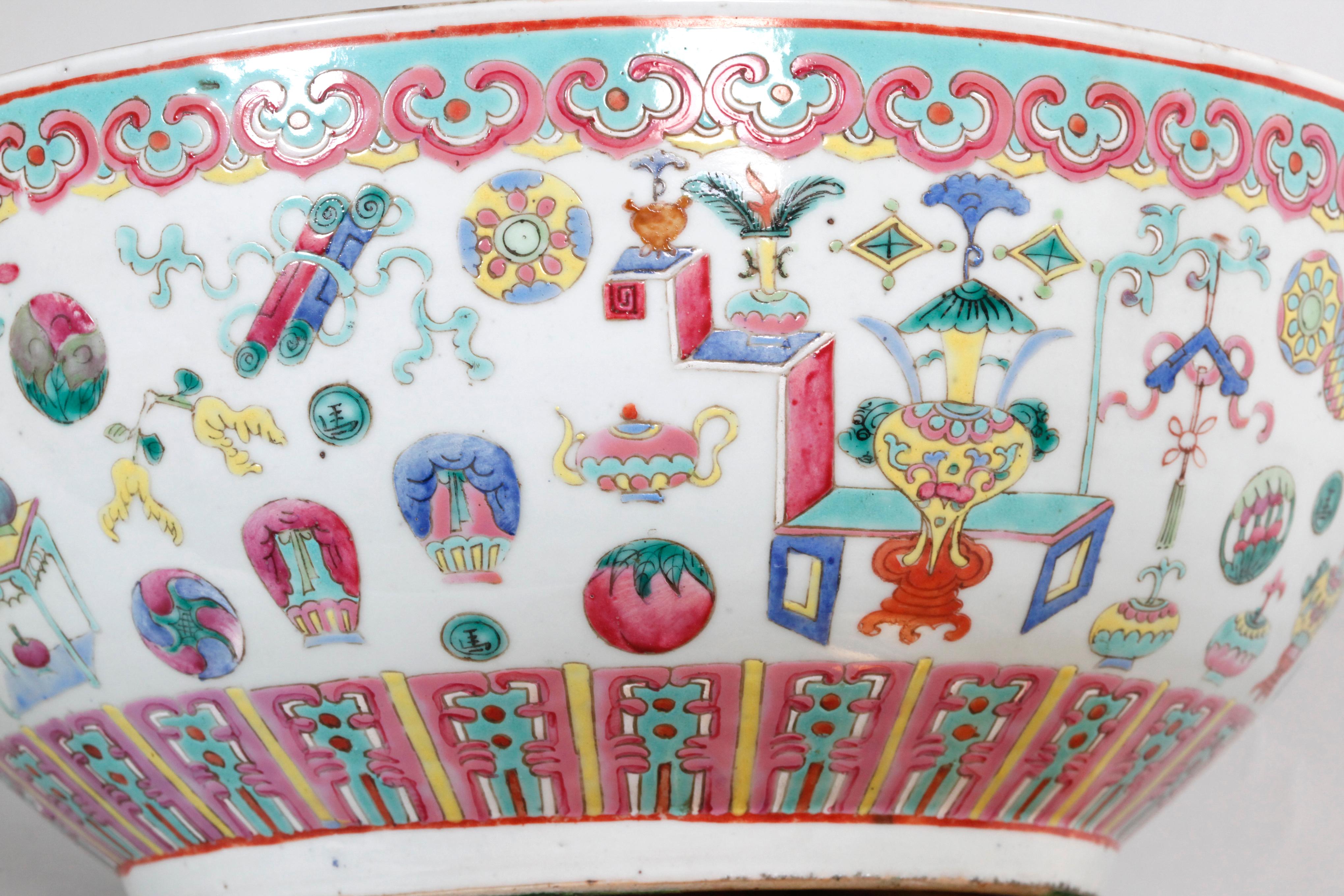 Gran cuenco chino de porcelana multicolor Porcelana en venta