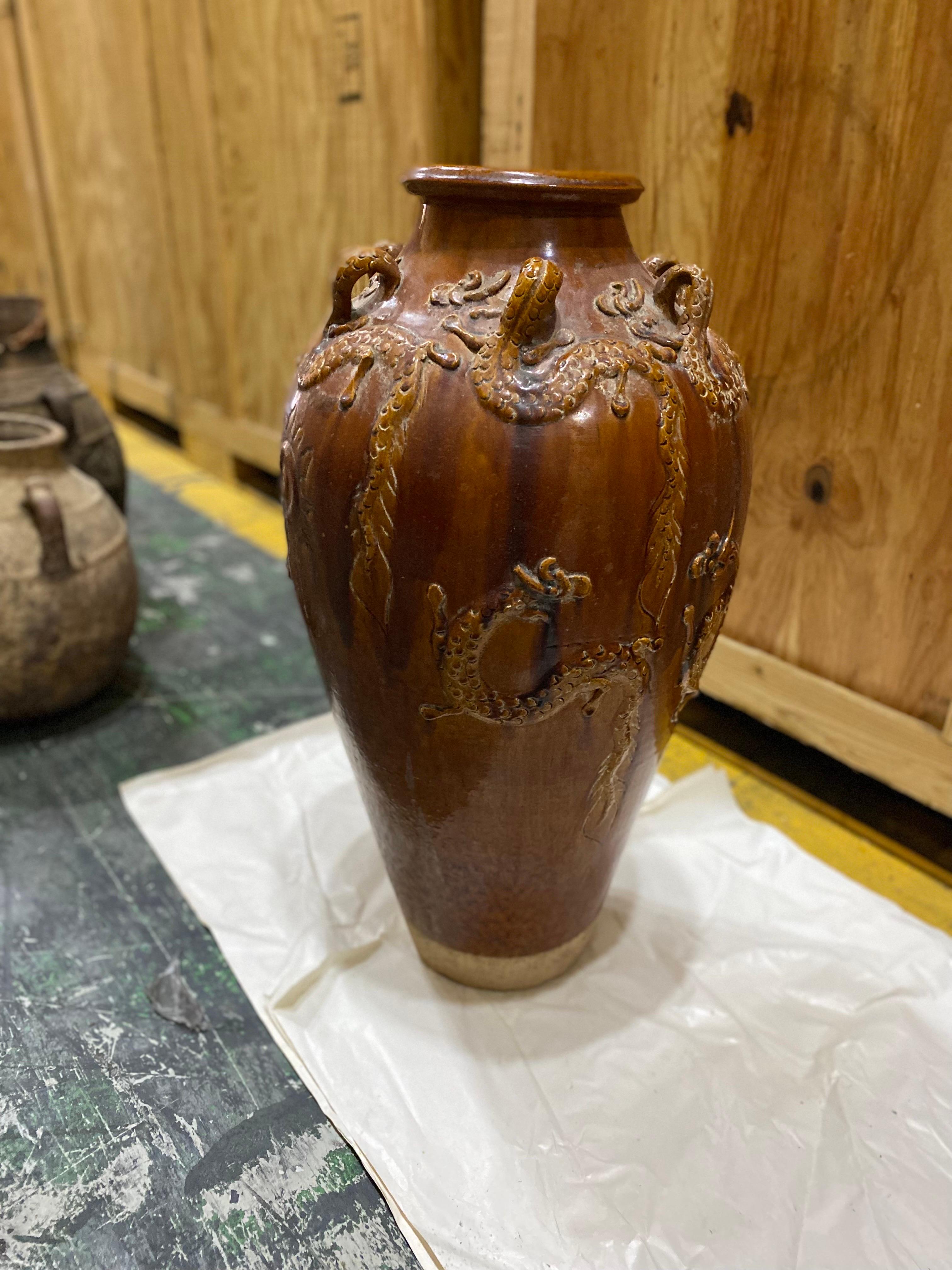Large Chinese Ochre Brown Glaze Martaban Jar with Dragon Motifs In Good Condition For Sale In Southampton, NY