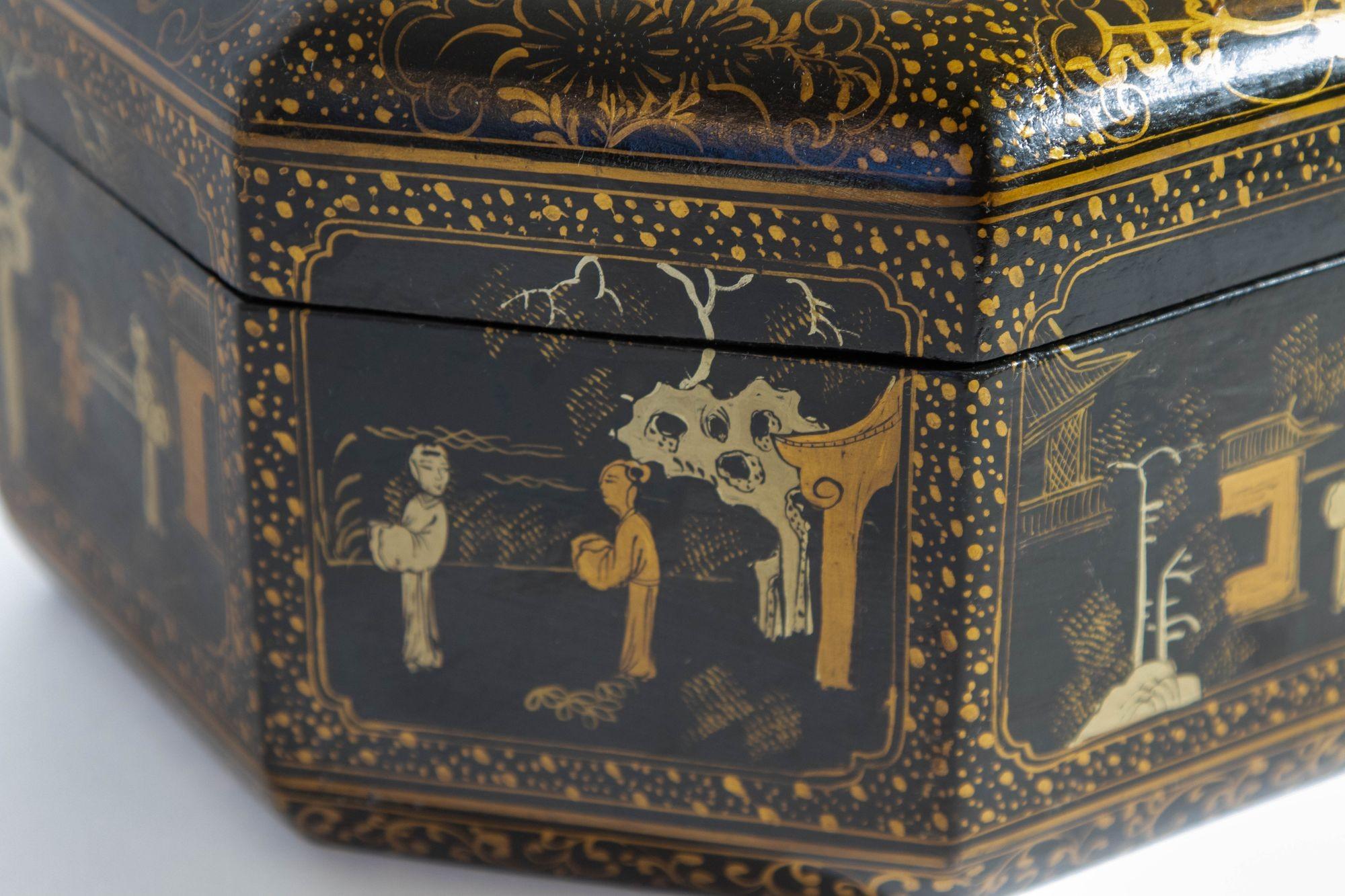 Large Chinese Octagonal Black Lacquered Gilt Painted Covered Box 1950s For Sale 1