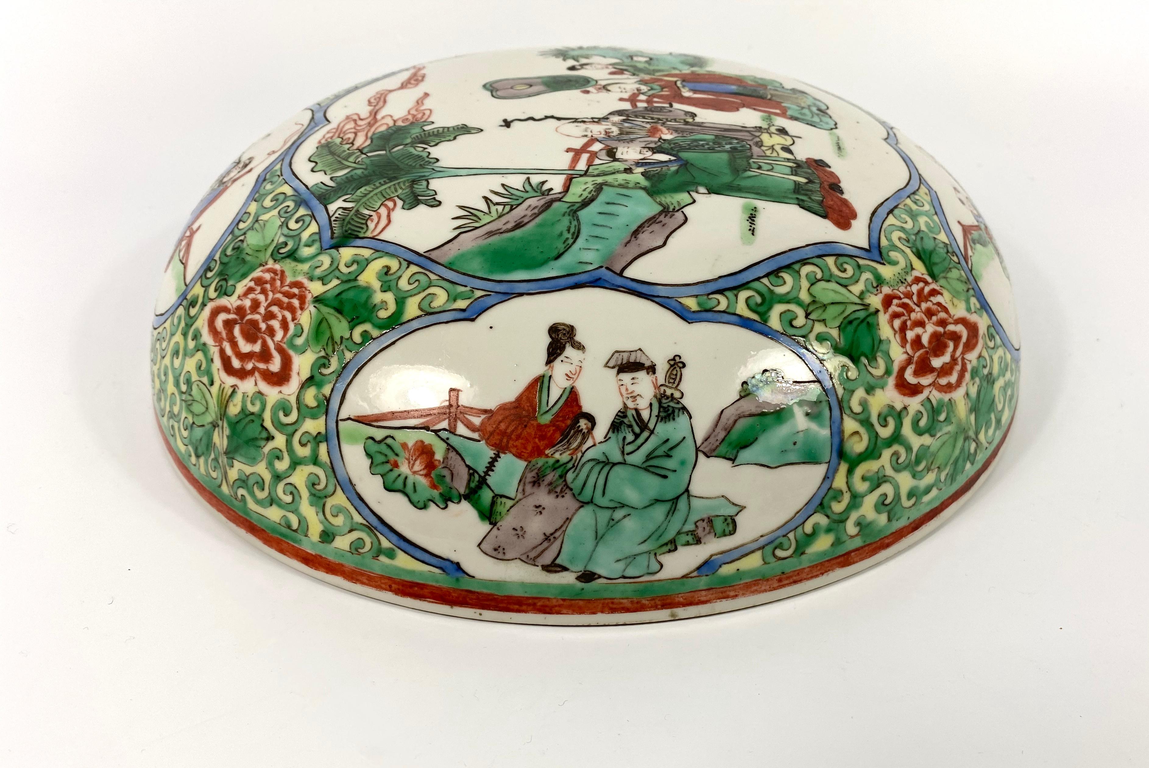 Fired Large Chinese Porcelain Box and Cover, Famille Verte, circa 1900, Qing Dynasty