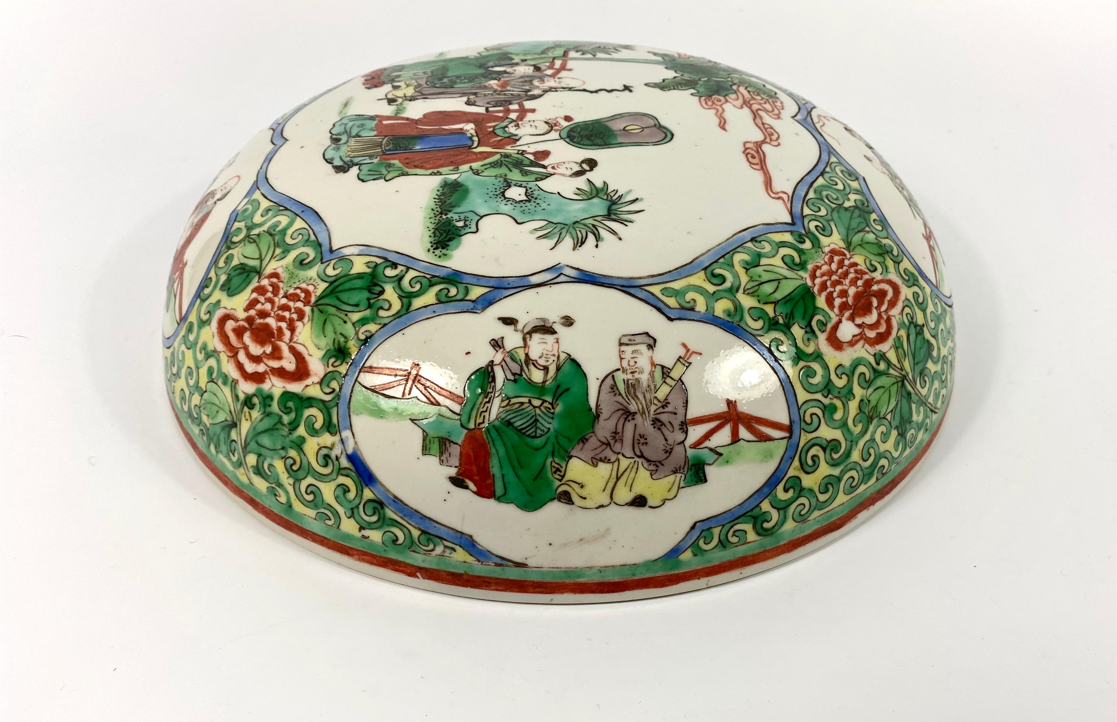 Early 20th Century Large Chinese Porcelain Box and Cover, Famille Verte, circa 1900, Qing Dynasty