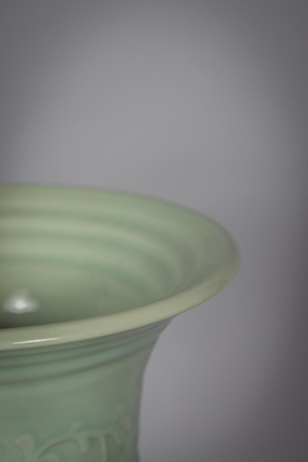 chinese celadon vase