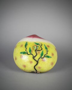 Grande scatola di porcellana cinese Famille Rose a scomparti con melograno, 1890 ca.