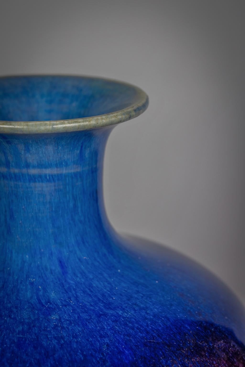 Große Vase aus chinesischem Porzellan mit Flammenglasur, 18. Jahrhundert im Zustand „Gut“ im Angebot in New York, NY