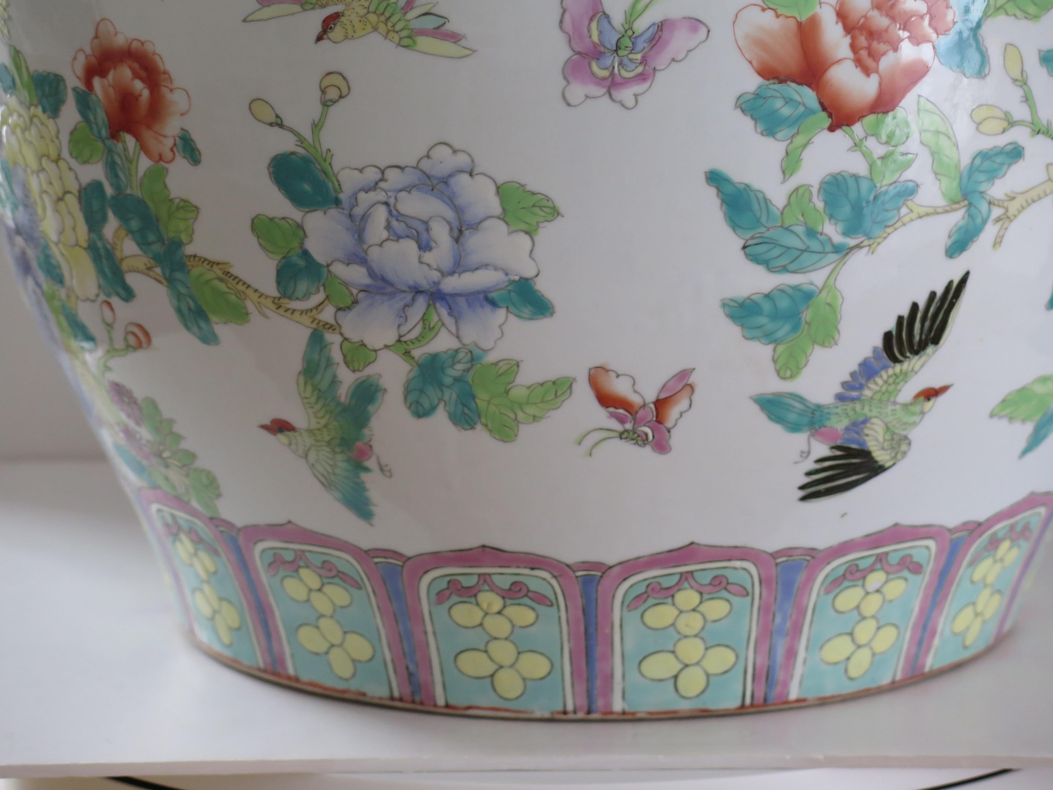 Large Chinese Porcelain Jardiniere or Fish Bowl Hand Painted, Mid-20th Century 8