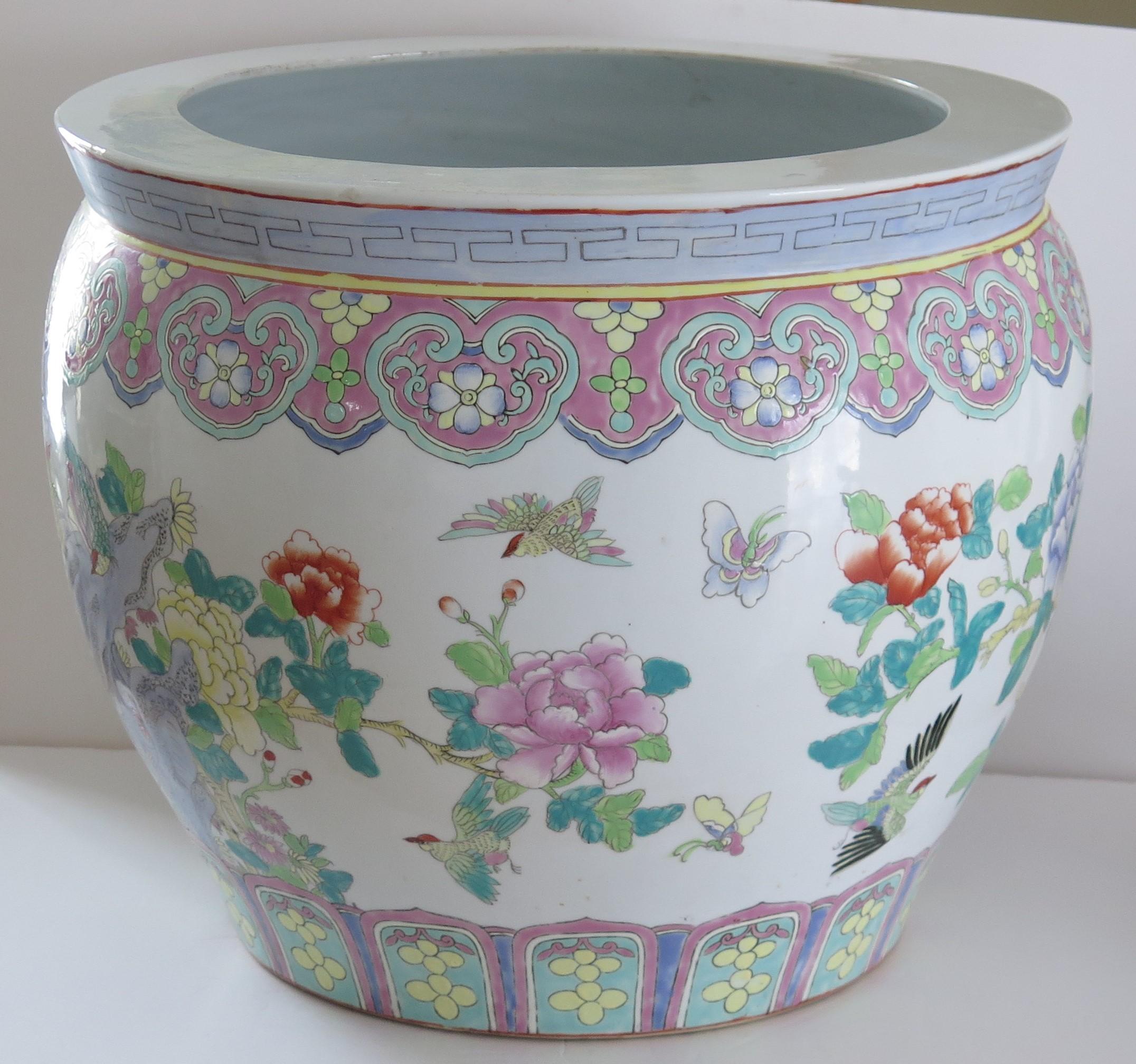 Chinese Export Large Chinese Porcelain Jardiniere or Fish Bowl Hand Painted, Mid-20th Century