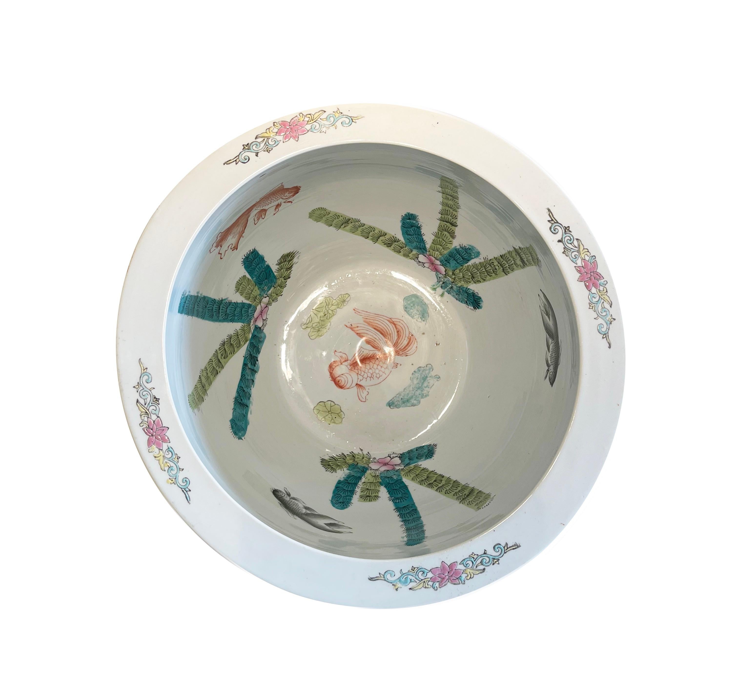 Mid-Century Modern Large Chinese Porcelain Jardiniere or Fish Bowl Hand Painted, Mid-20th Century