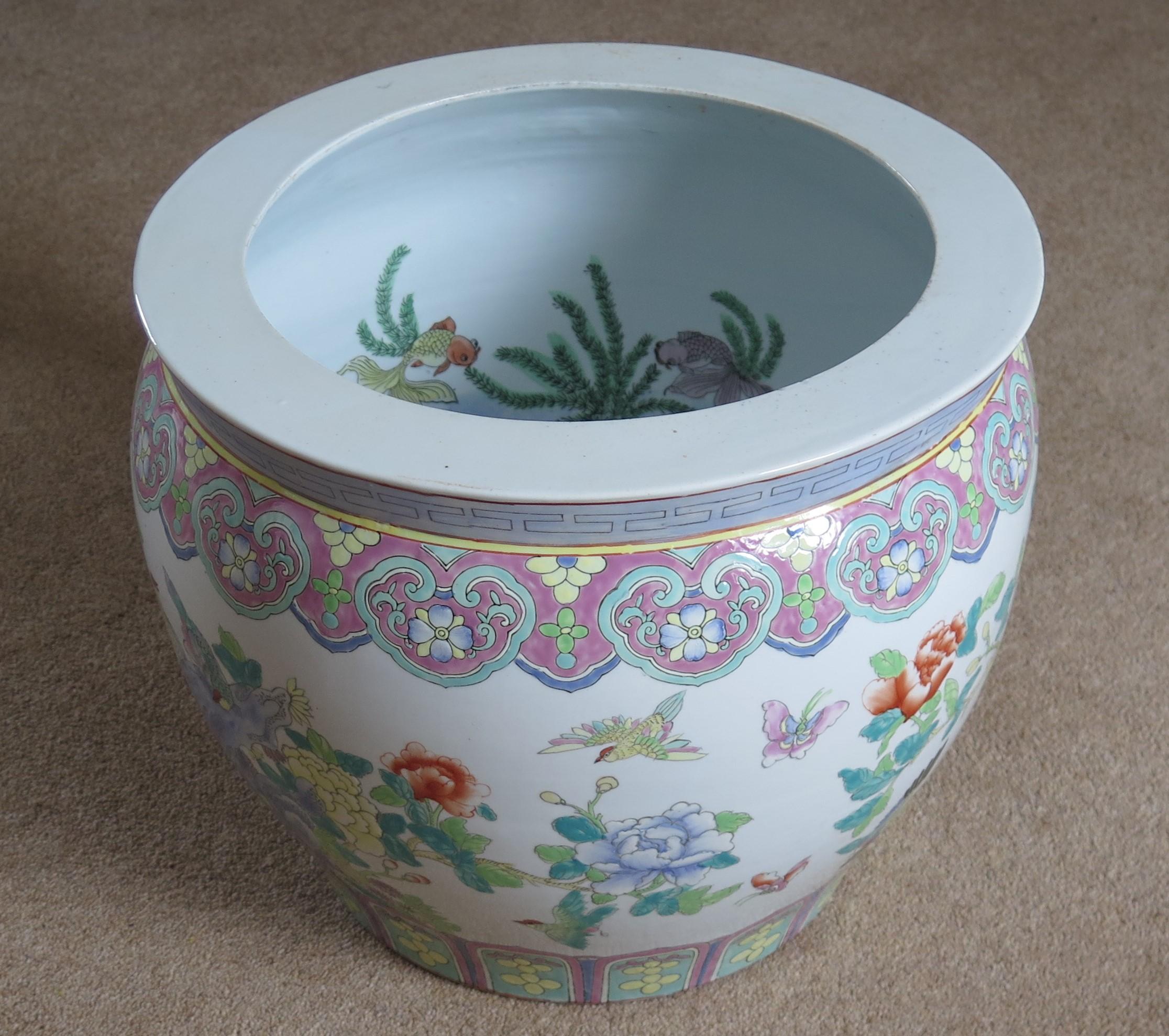 Large Chinese Porcelain Jardiniere or Fish Bowl Hand Painted, Mid-20th Century 2