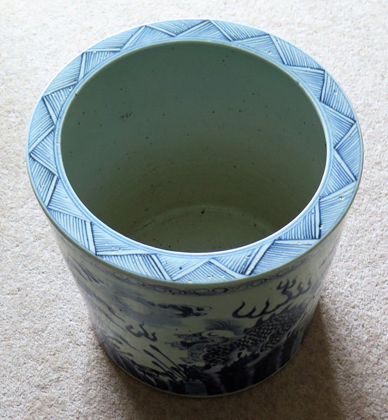 Large Chinese Porcelain Jardiniere or Planter Jar Blue and White, Qing