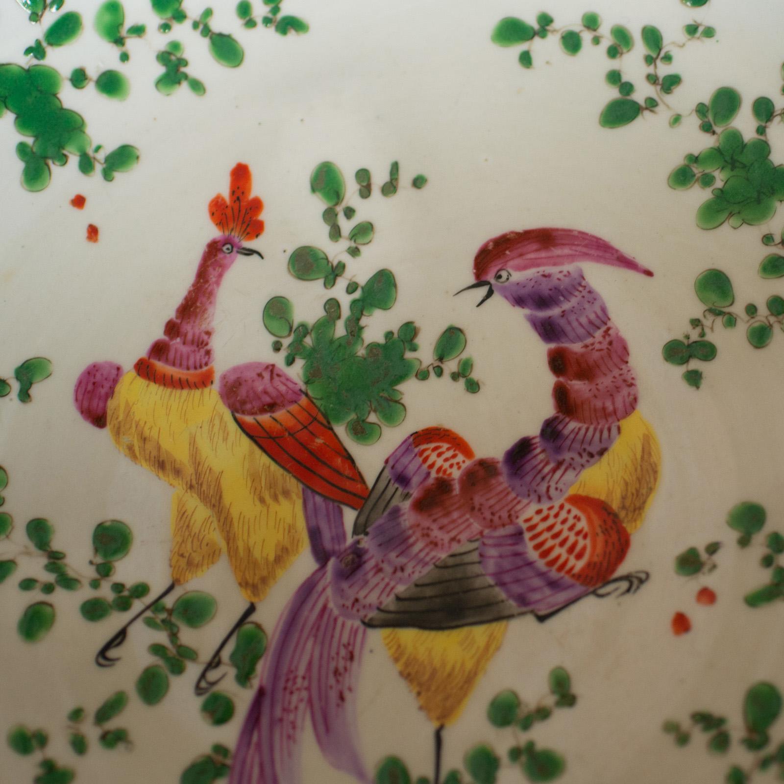 Große chinesische Lychee-Schale aus Porzellan, natürliche Töne, weißer Grund, 20. Jahrhundert im Zustand „Gut“ im Angebot in Hele, Devon, GB