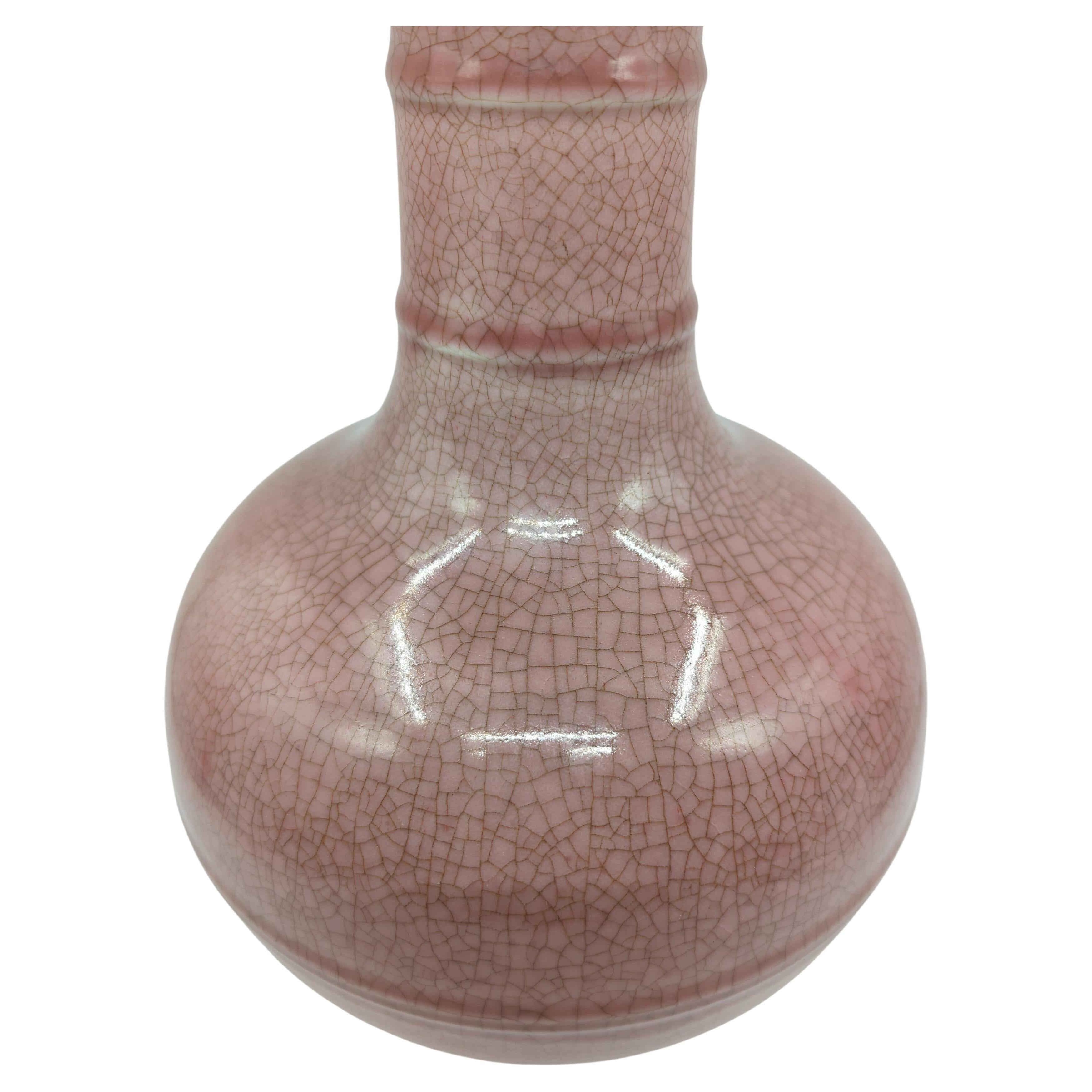 Large Chinese Porcelain Monochrome Peachbloom Crackle Glaze Vase Wood Stand 20c For Sale 4