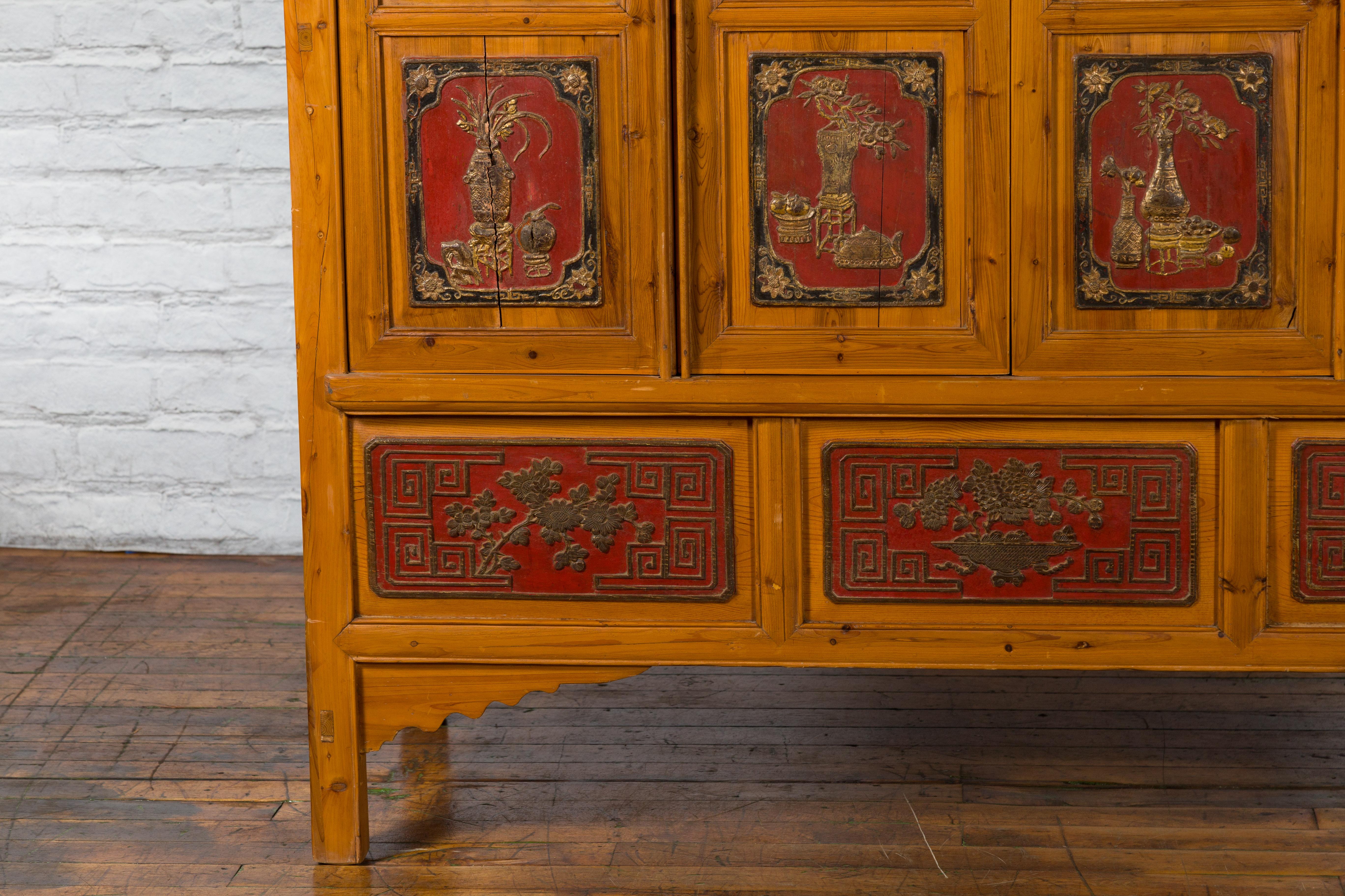 Large Chinese Qing Dynasty 19th Century Cabinet with Hand-Carved and Gilt Panels For Sale 2