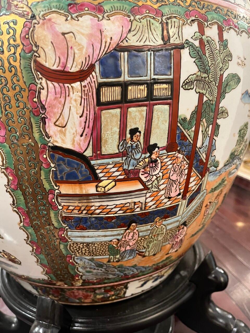 Large Chinese Rose Medallion Fish Pot on Stand 1