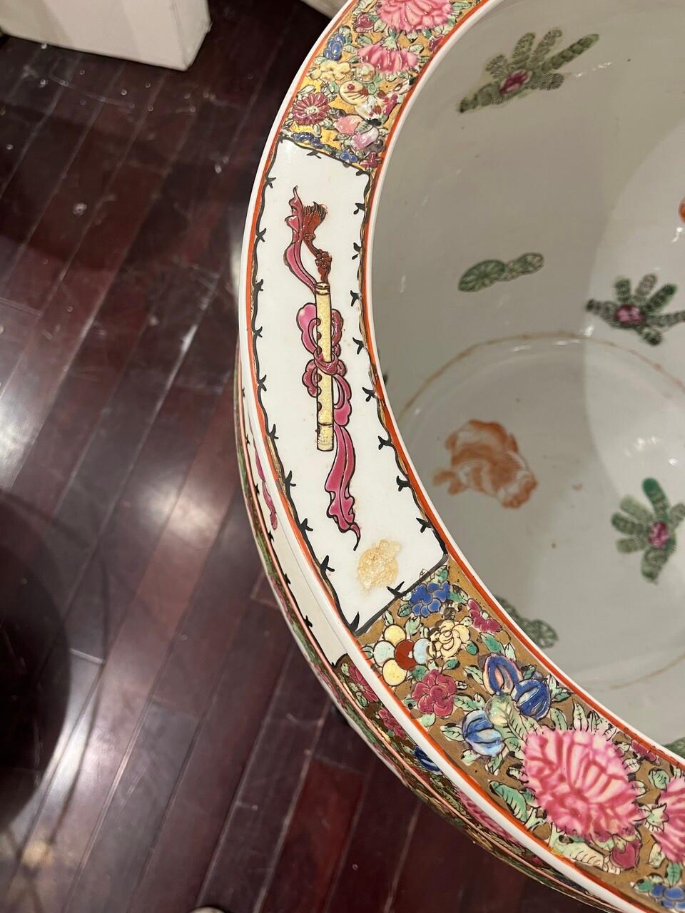 Large Chinese Rose Medallion Fish Pot on Stand 2
