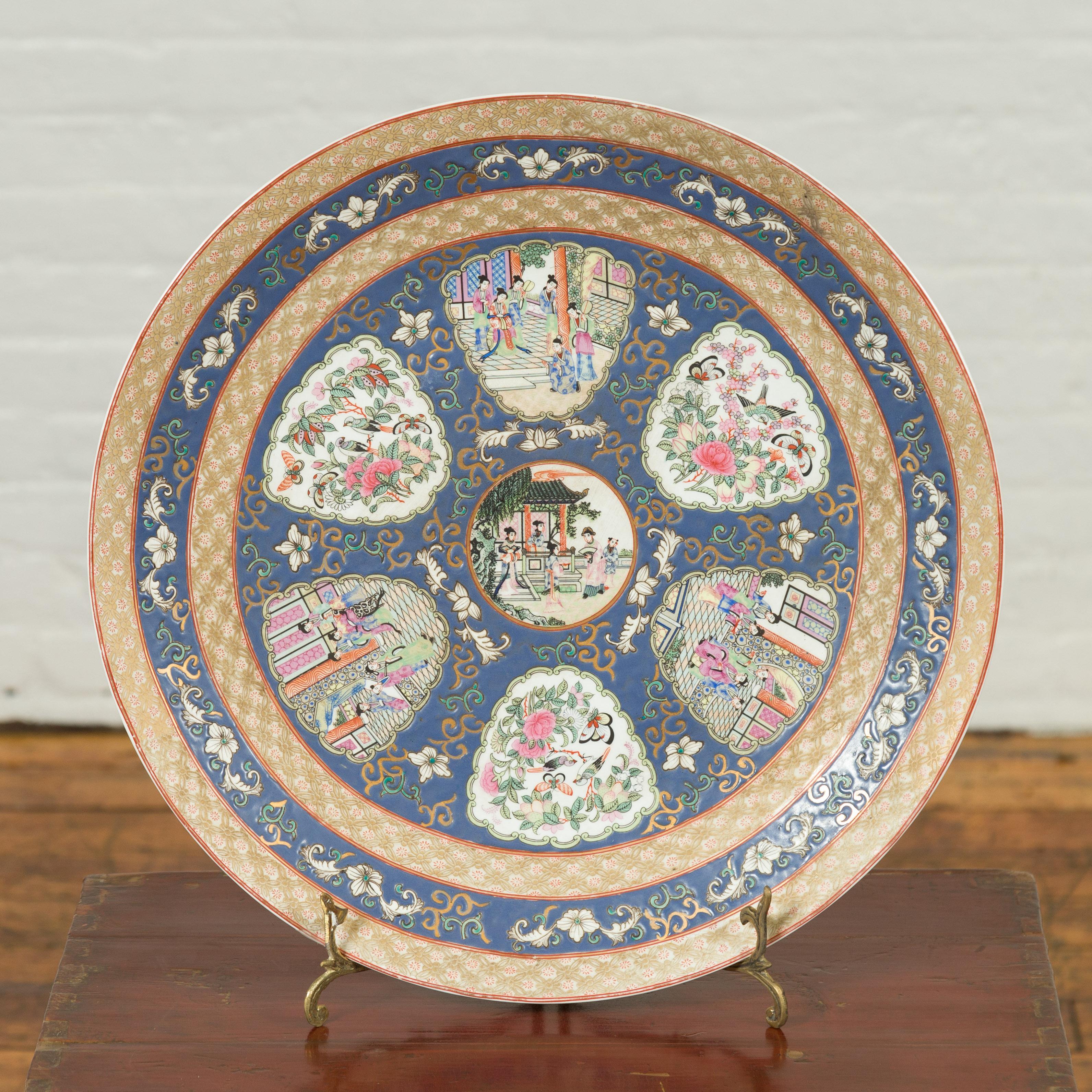 Large Chinese Rose Medallion Hand Painted Porcelain Platter with Court Scenes In Good Condition For Sale In Yonkers, NY