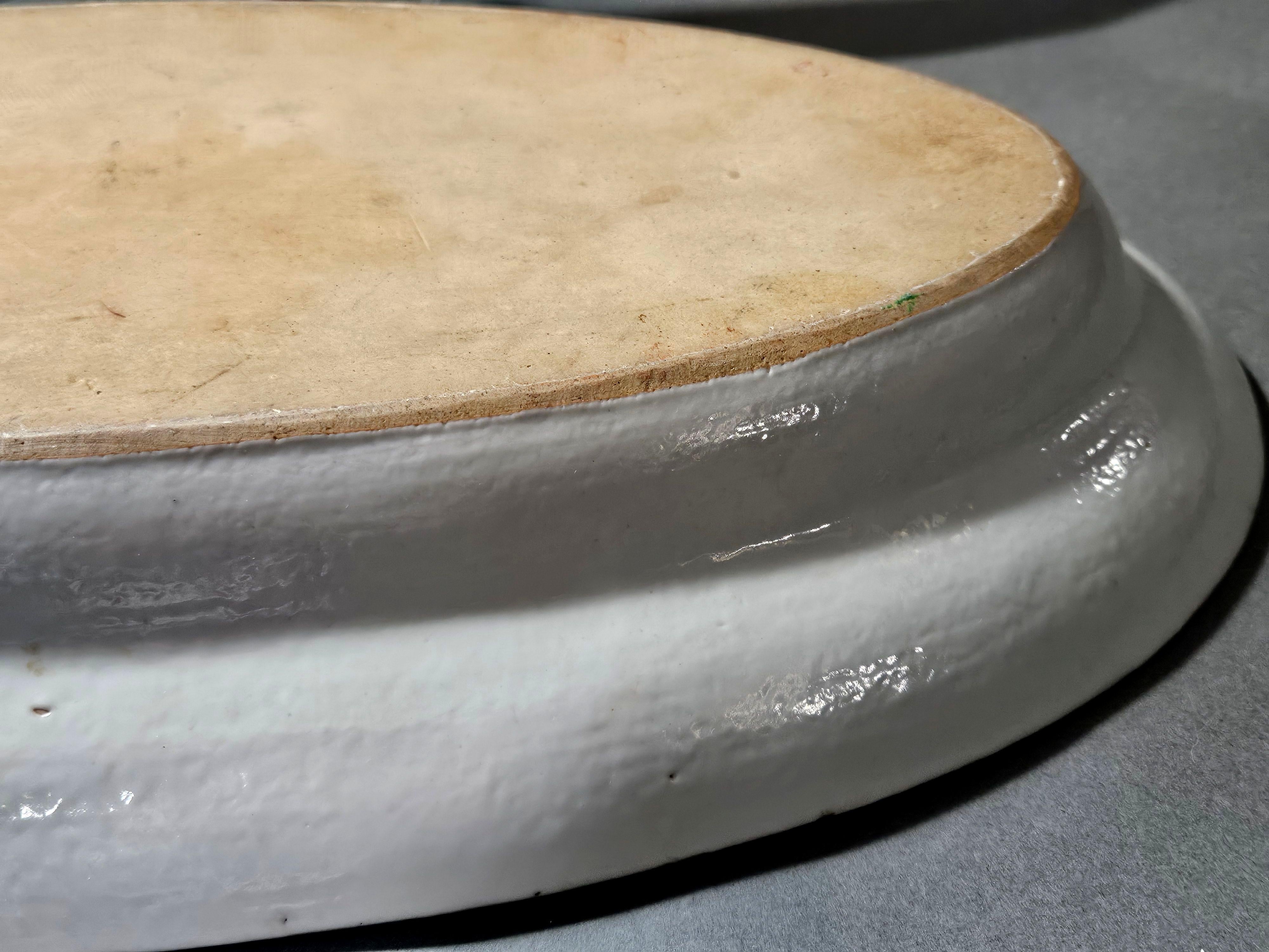 Grand plateau à poisson oblong en forme de médaillon de rose chinois Plat de service avec crépine percée en vente 10