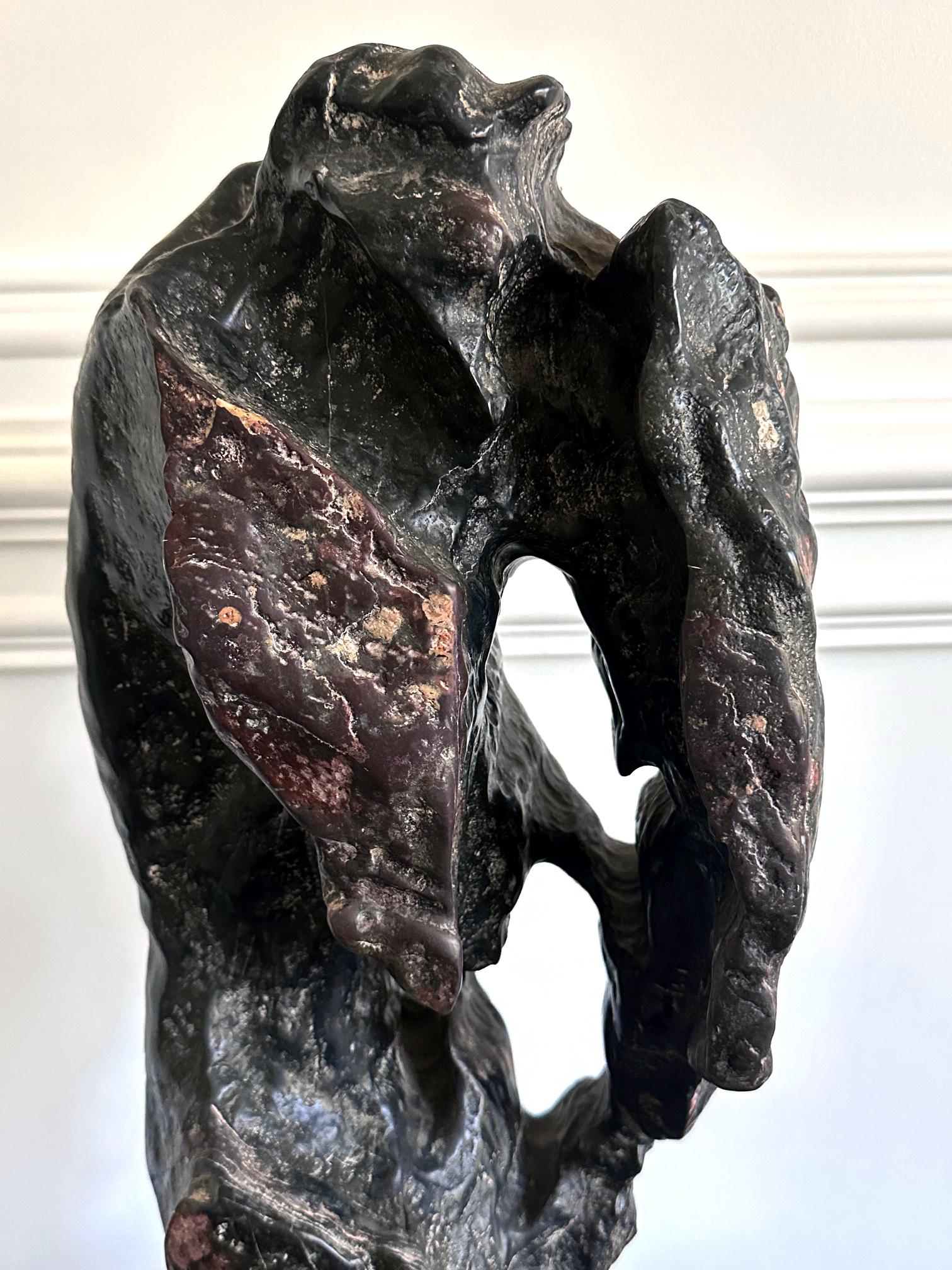 Grande pierre d'érudit chinoise Lingbi Stone sur Stand en vente 2