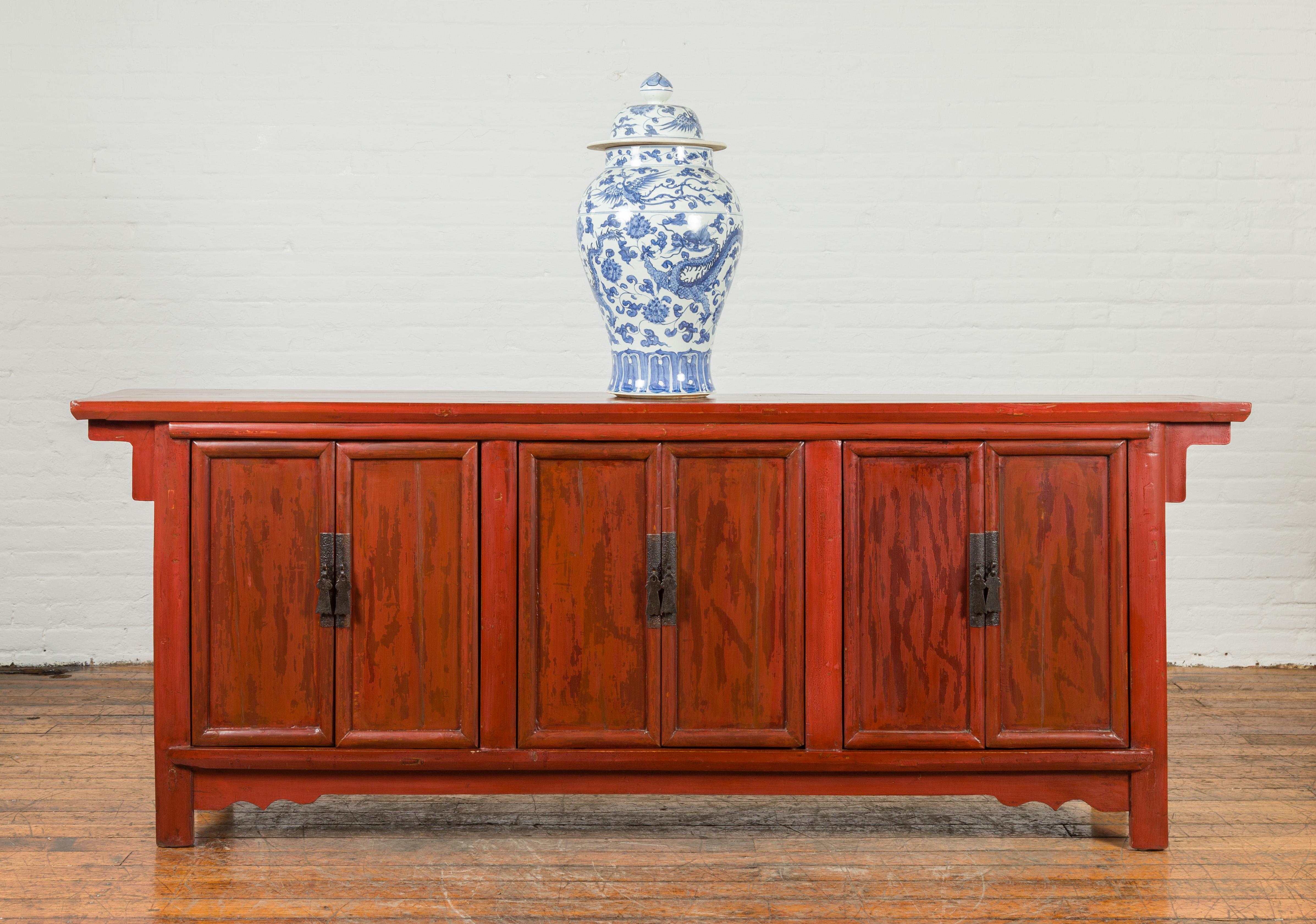Large Chinese Shanxi Qing Dynasty 19th Century Red Lacquered Elm Sideboard In Good Condition In Yonkers, NY