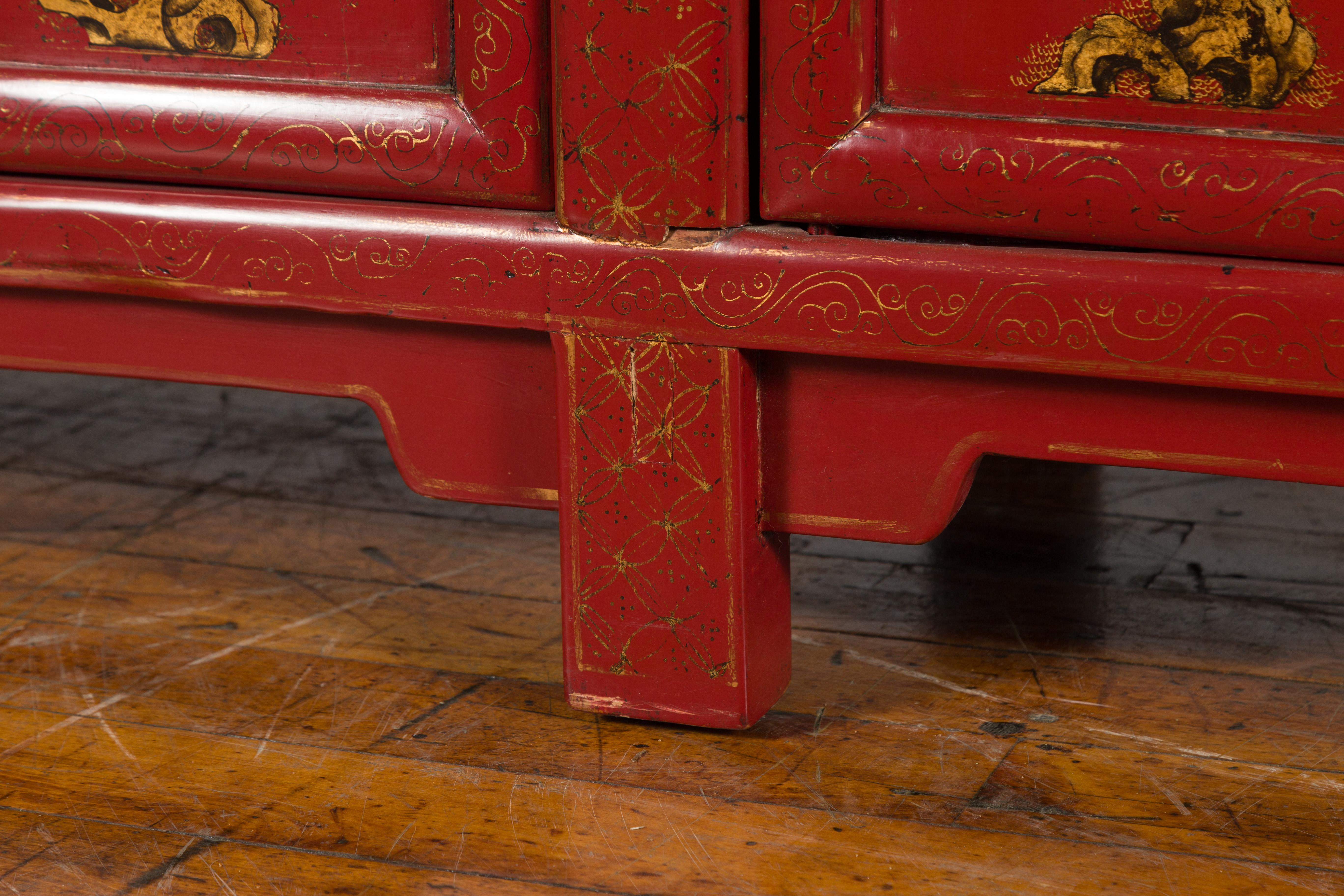Large Chinese Shanxi Red Lacquered Sideboard with Gilded Chinoiseries Motifs 2