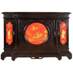 Grand meuble de rangement de style chinois en bois laqué noir, rouge et or, vers 1880