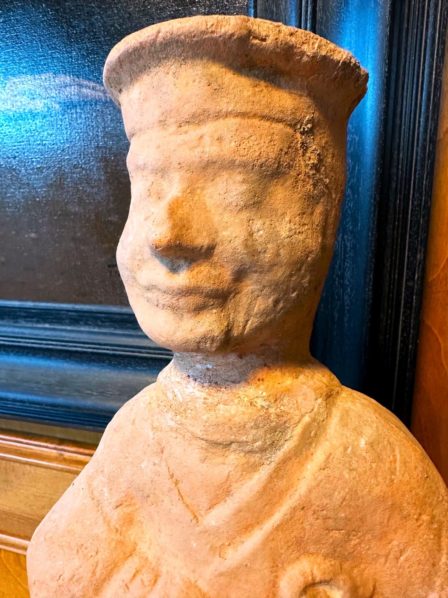 Grande figurine de Tombe en terre cuite chinoise de la dynastie East Han Bon état - En vente à Atlanta, GA