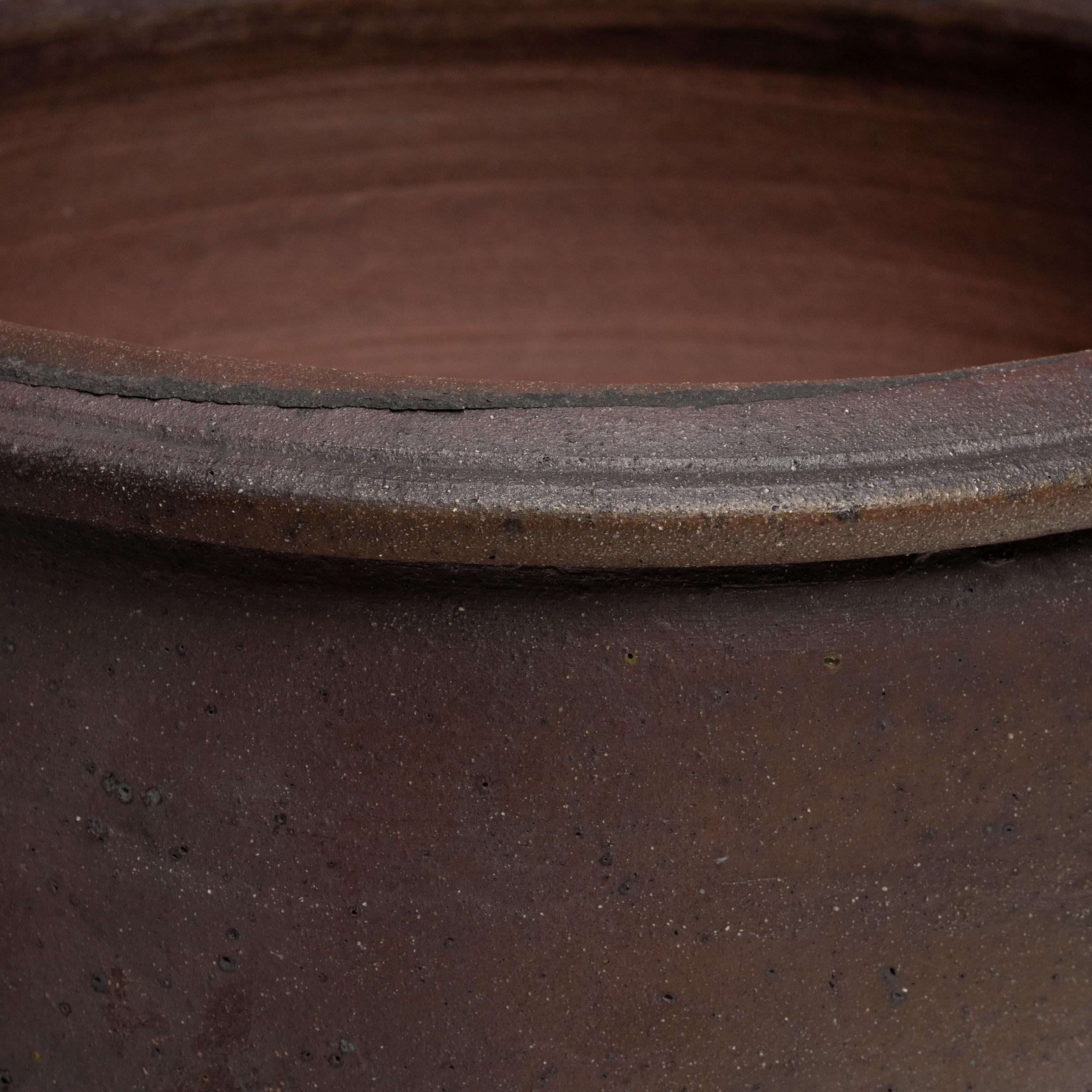Large Chinese Unglazed Terracotta Pot In Good Condition In Chicago, IL