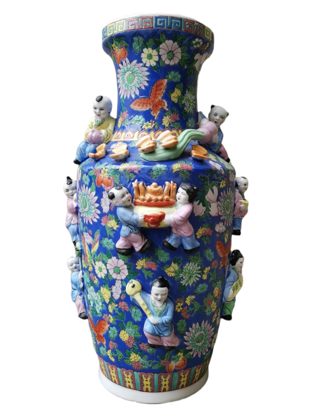 Chinese Export Large Chinese Vase 20th Century For Sale