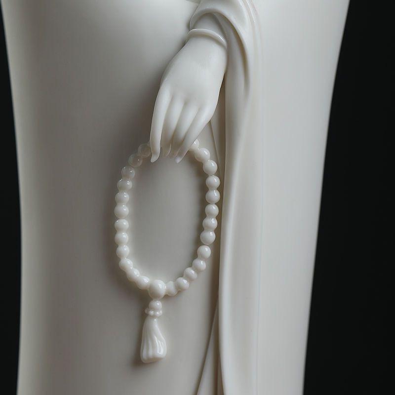 Estatua de Buda Guanyin de pie de porcelana blanca china vintage de 45 cm en venta 4