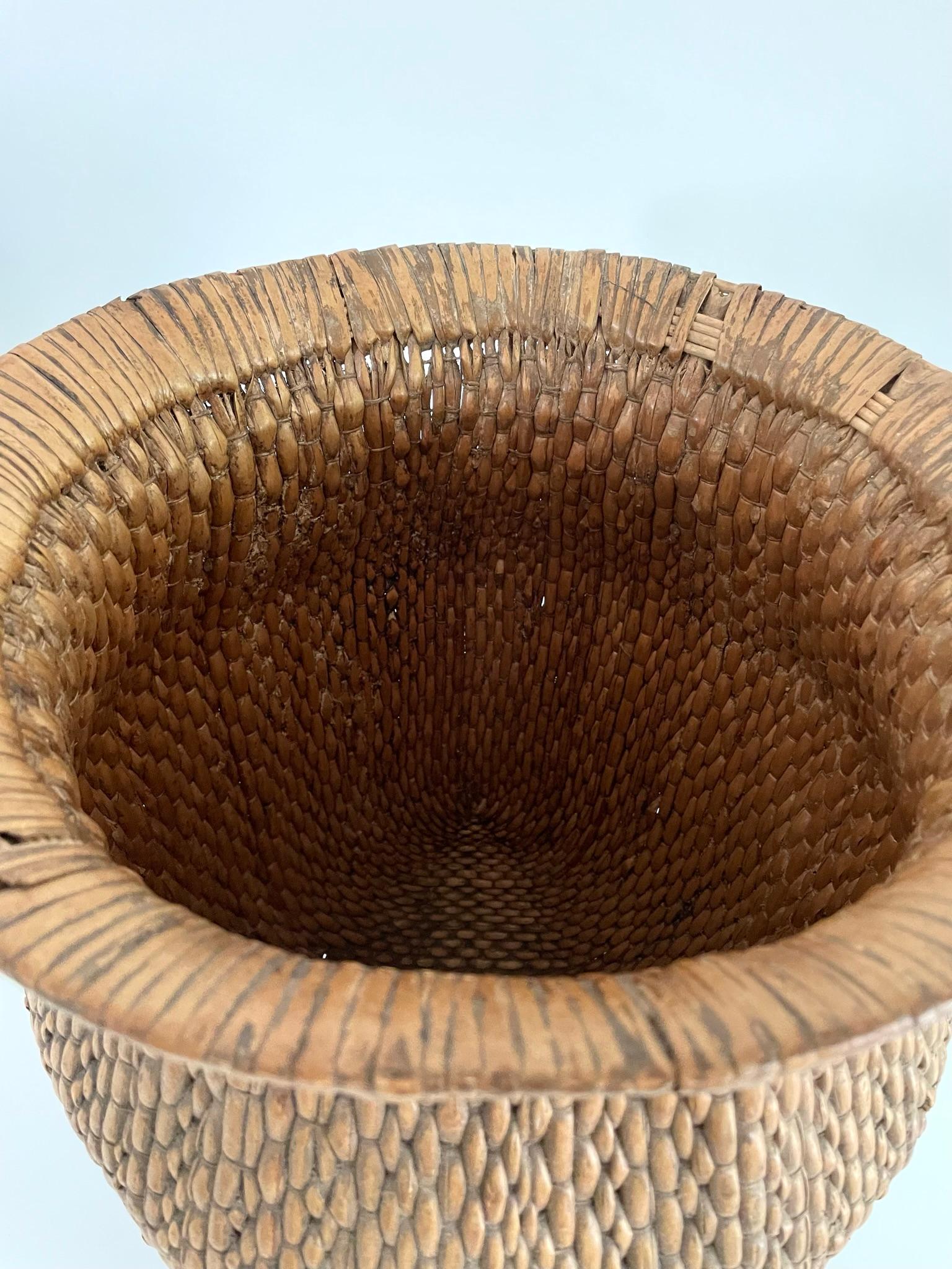 Large Chinese Willow Basket For Sale 2