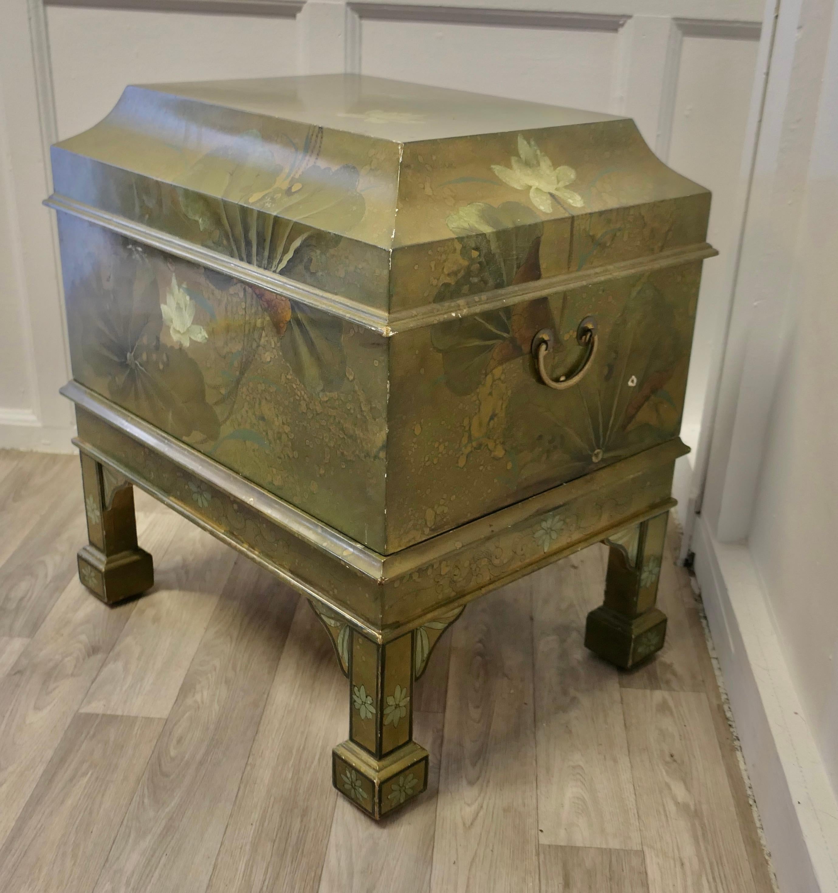Early 20th Century Large Chinoiserie Cellarette or Drinks Cabinet on Stand For Sale
