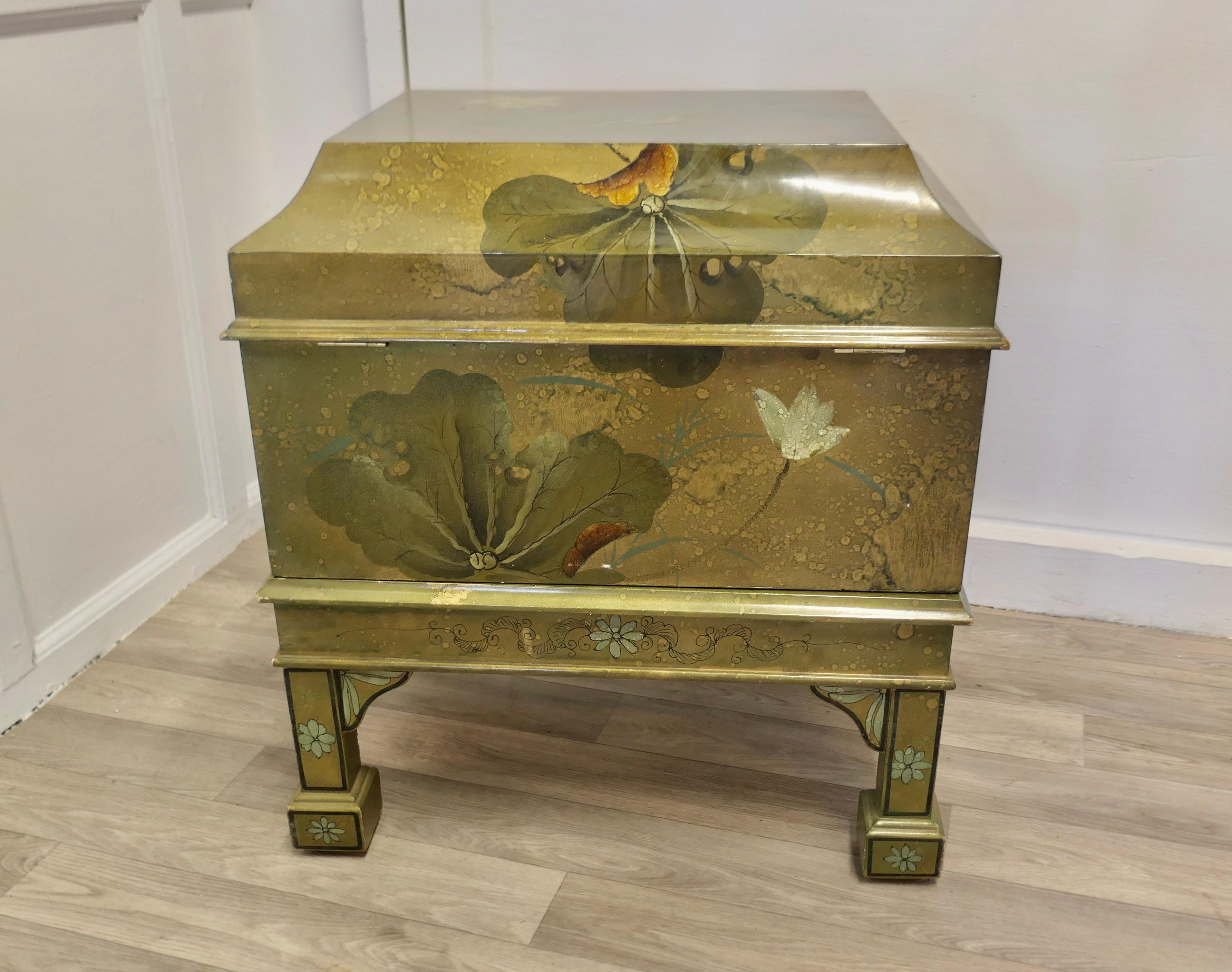 Large Chinoiserie Cellarette or Drinks Cabinet on Stand For Sale 2