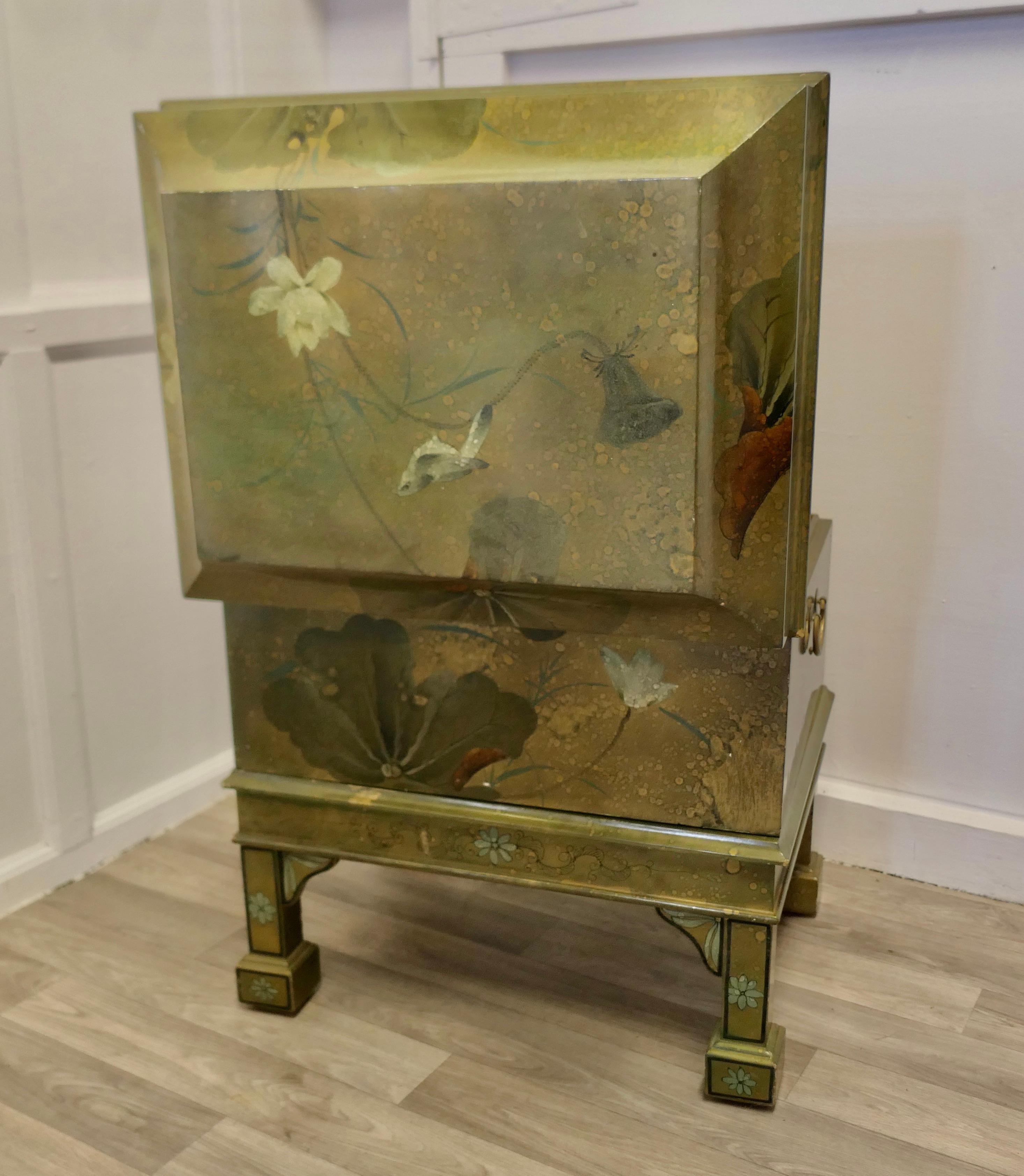 Large Chinoiserie Cellarette or Drinks Cabinet on Stand For Sale 3
