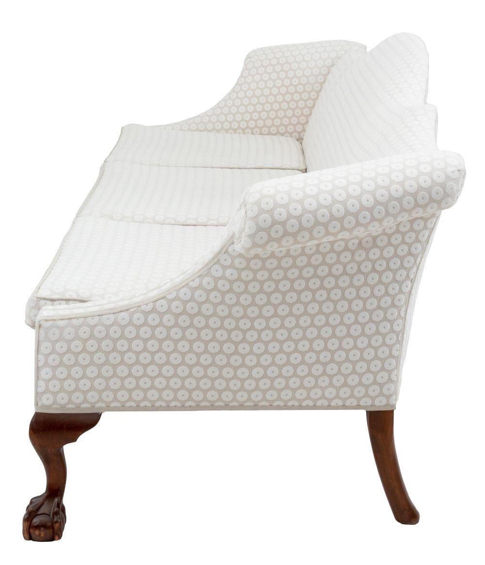 Großes Mahagoni-Sofa im Chippendale-Stil im Angebot 2