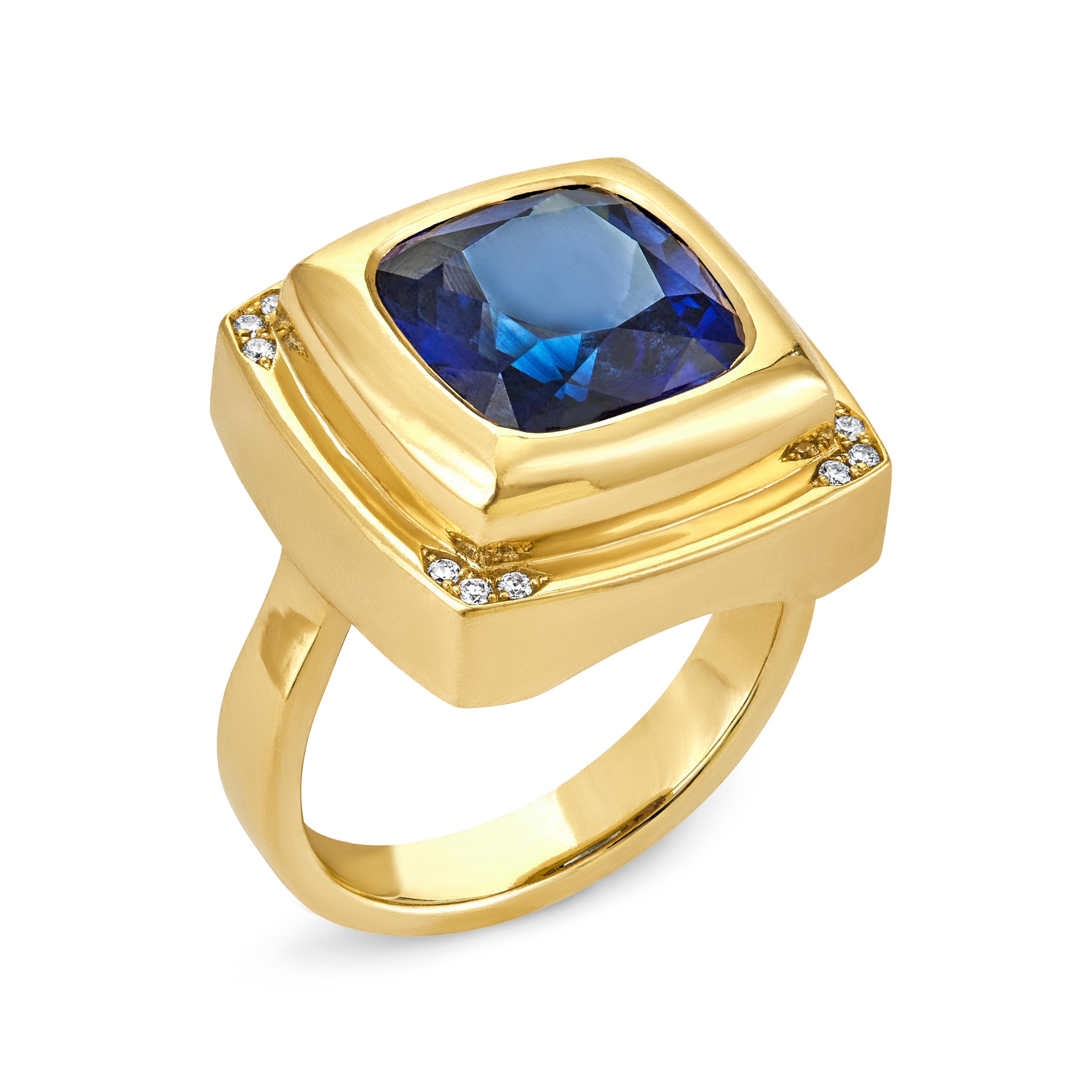 En vente :  Grande bague d'inspiration chocolat en or jaune 18 carats avec saphir bleu 2