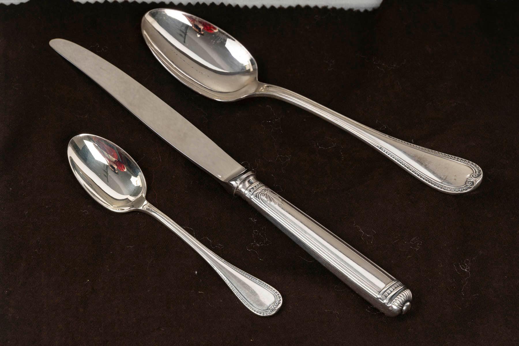 Metallo Grande servizio Christofle in scatola originale. in vendita