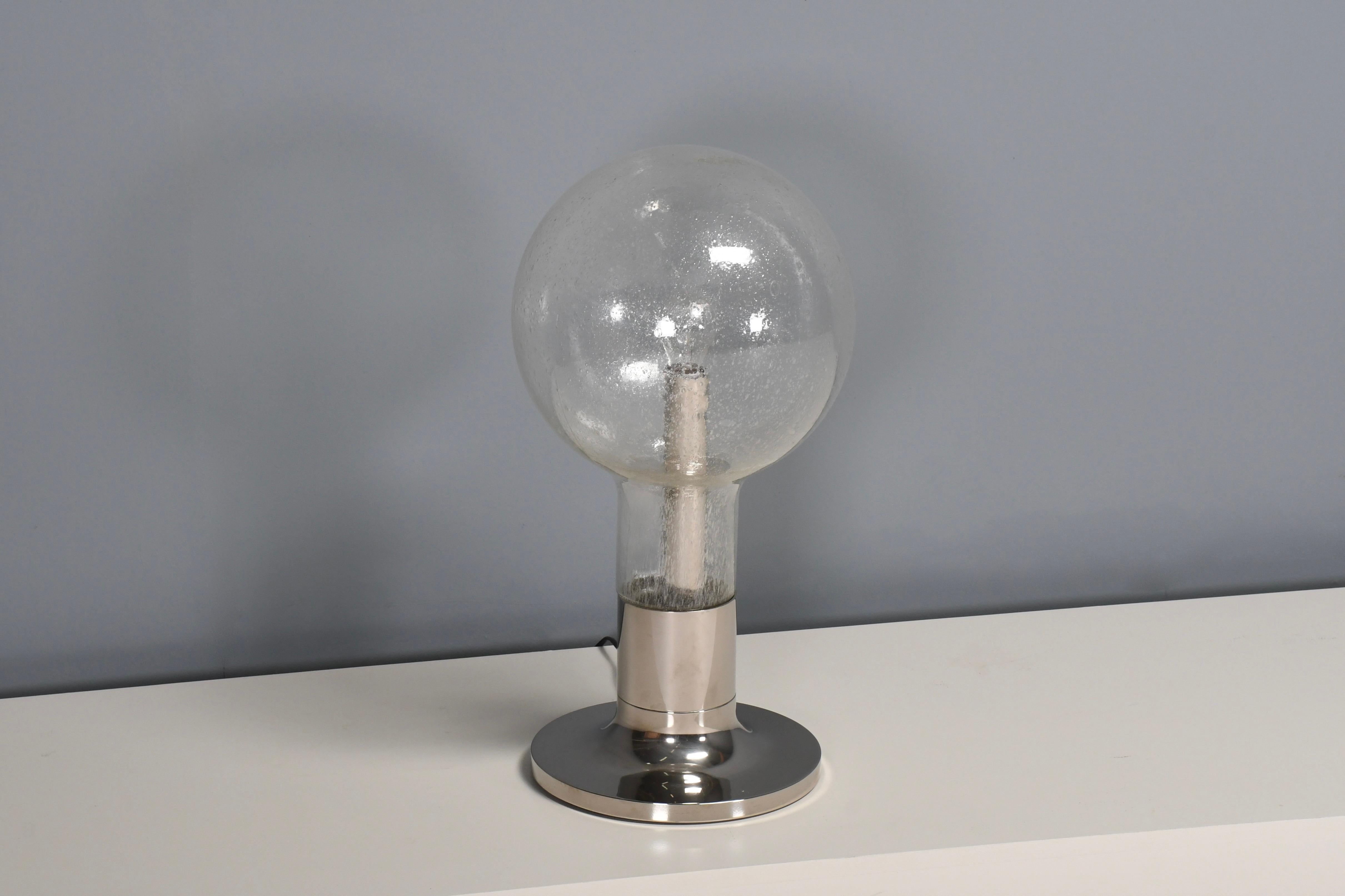 Ère spatiale Grande lampe de bureau Temde en chrome et verre, Suisse, 1970  en vente