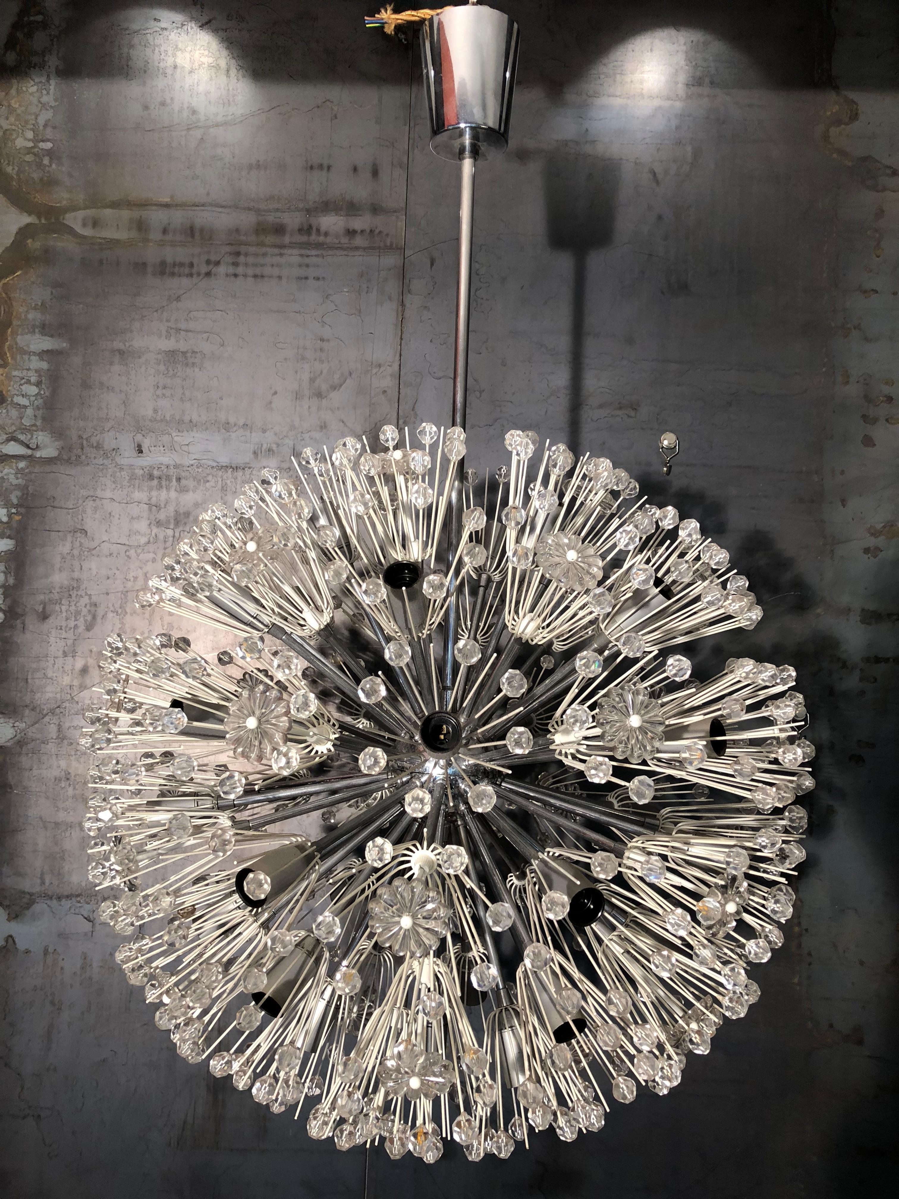 Large Chrome and Lacquer Sputnik Chandelier by Emil Stejnar for Kalmar, 1960s In Excellent Condition In Catania, IT