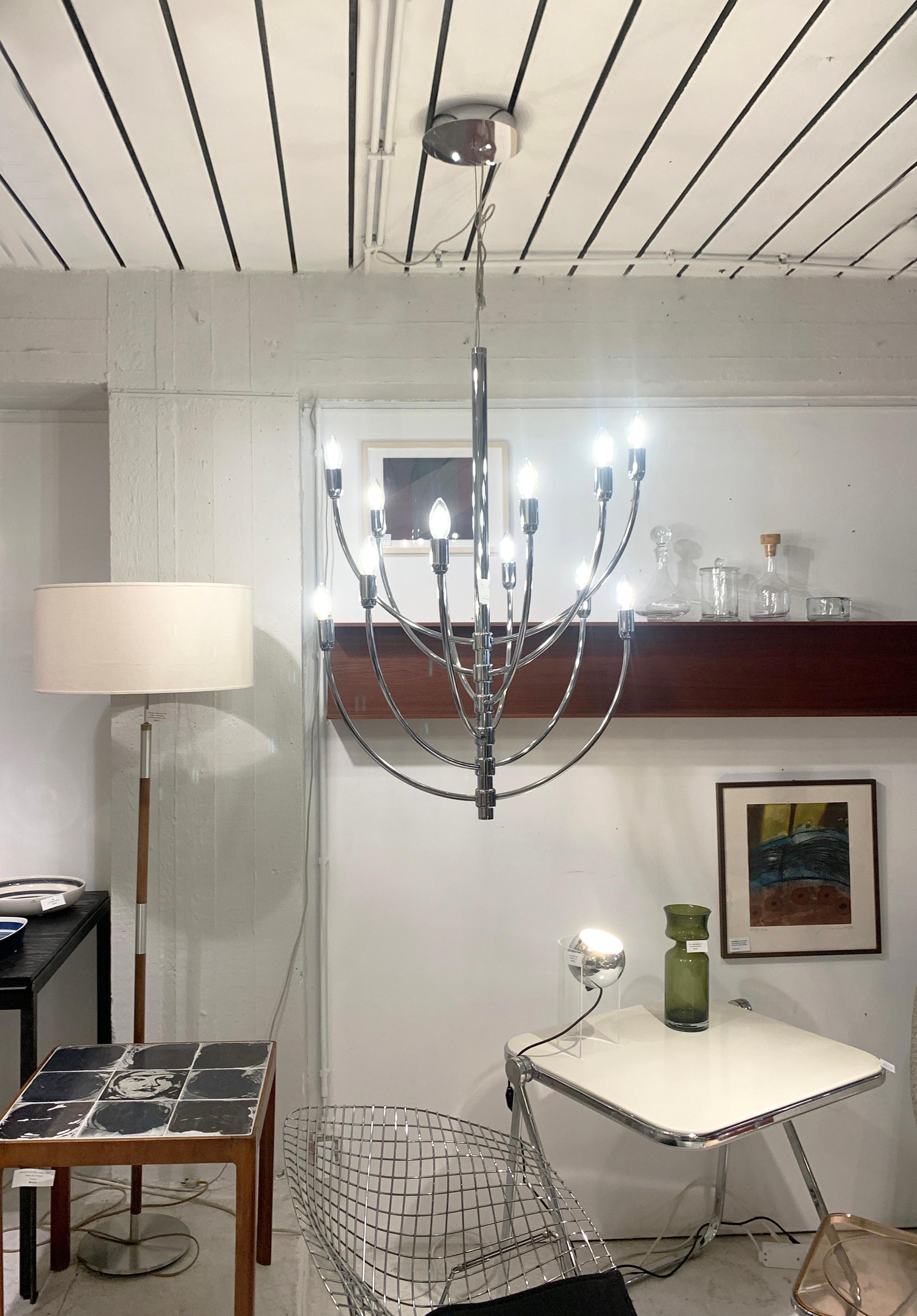 Large chrome Piazza San Marco Chandelier design vico magistretti for Oluce Italy For Sale 8