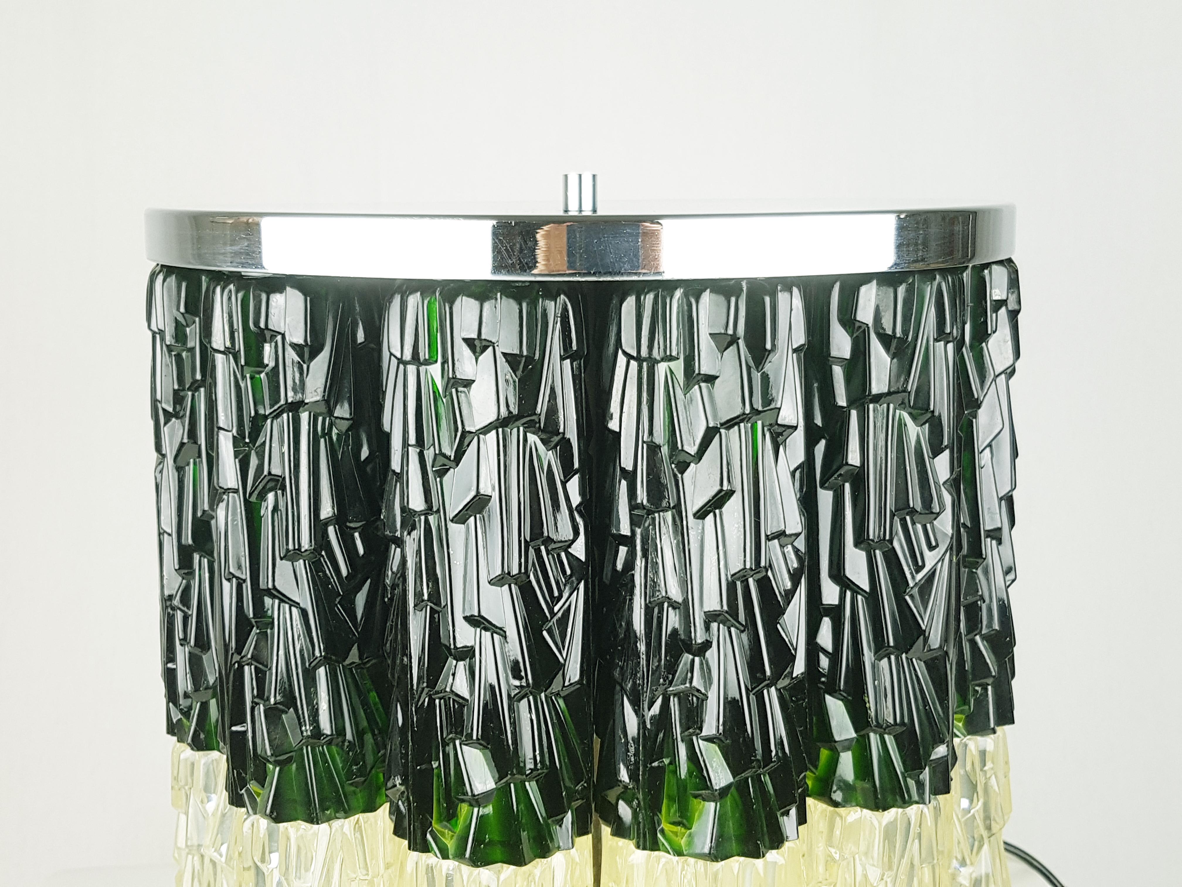 Large Chrome Plated Metal, White & Green Plastic 1960s-1970s Table Lamp For Sale 3