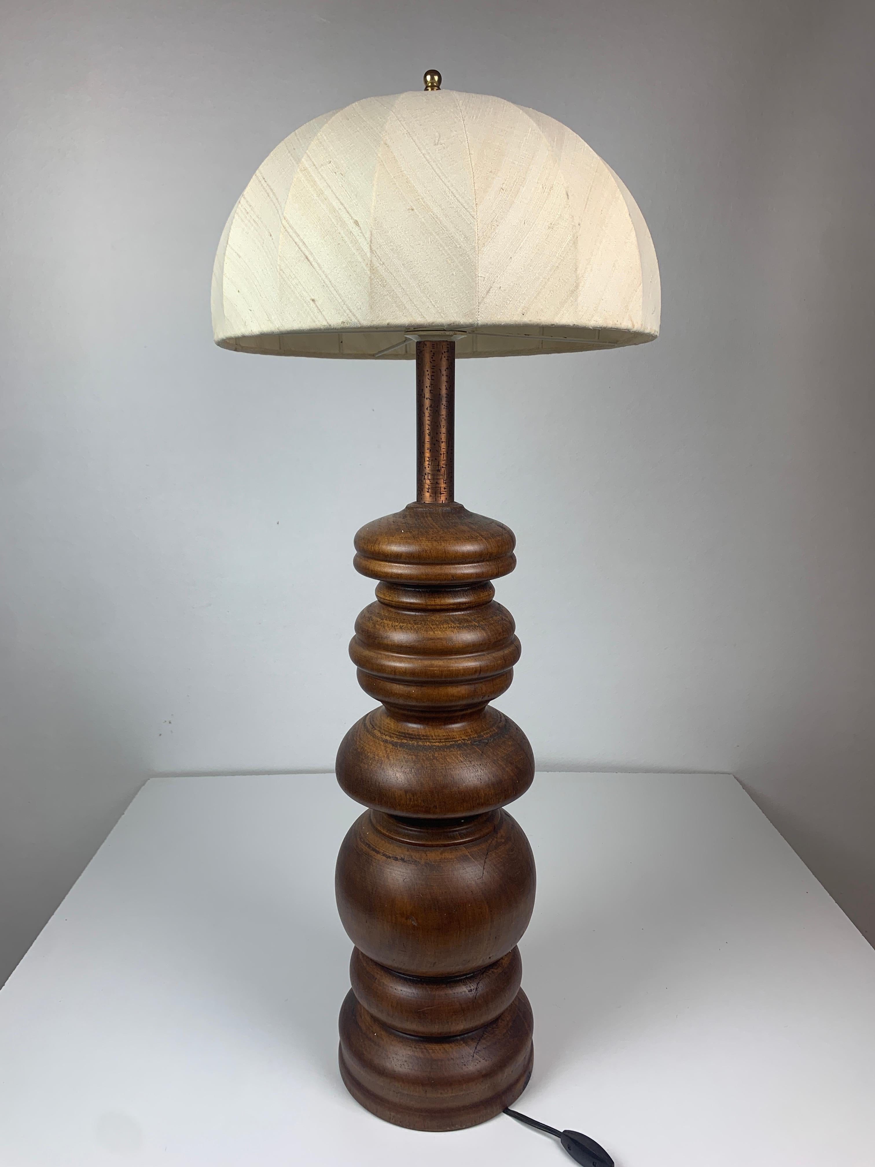 Large chunky brutalist Danish copper table lamp with mushroom shade In Good Condition For Sale In Zaandam, NL