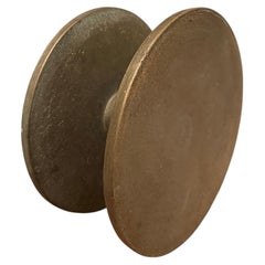 Pomo circular grande de bronce para puerta de empuje y tracción, siglo XX