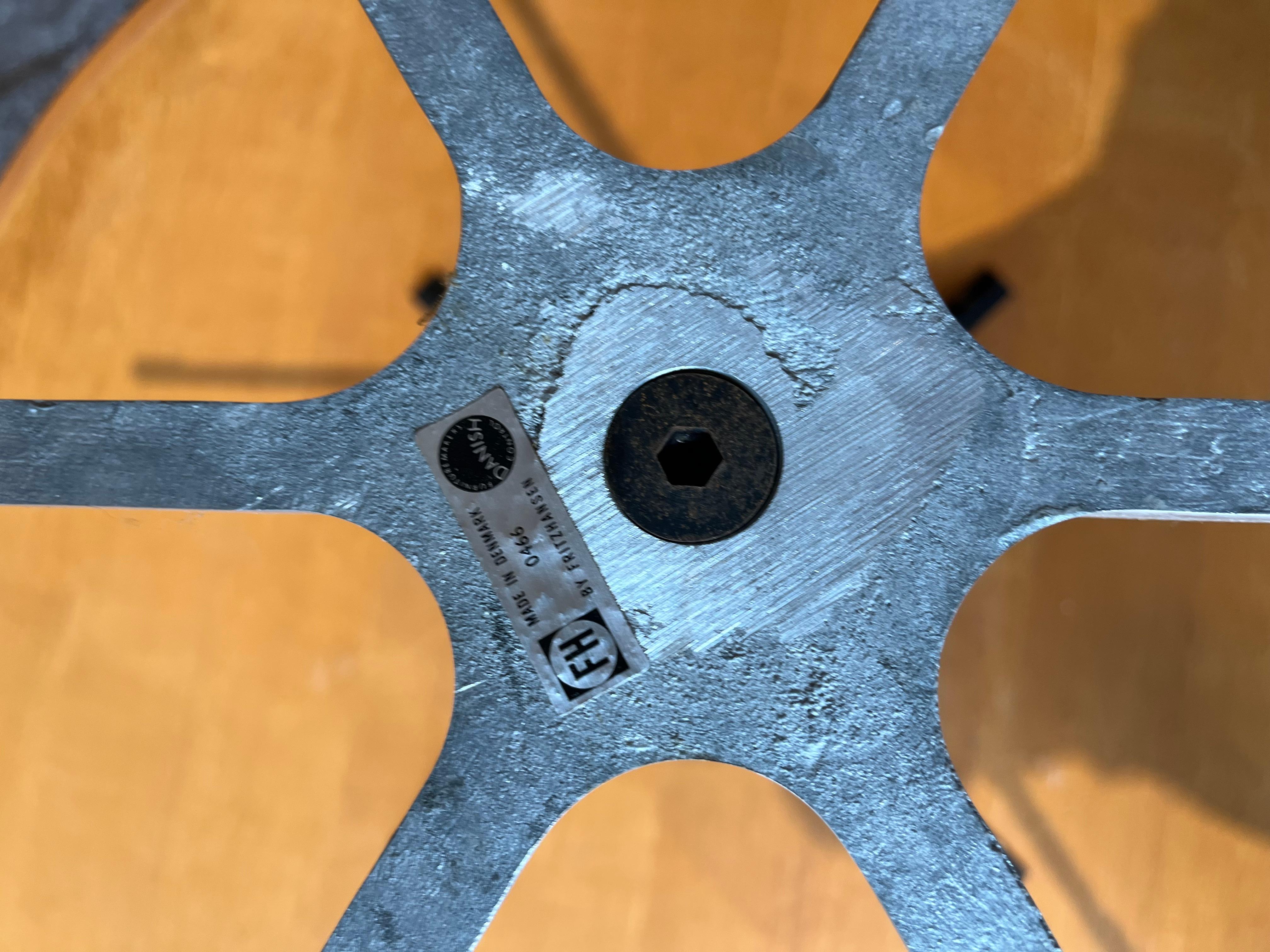 Large 'Circular' Dining Table in Oak by Arne Jacobsen for Fritz Hansen, 1966 en venta 11