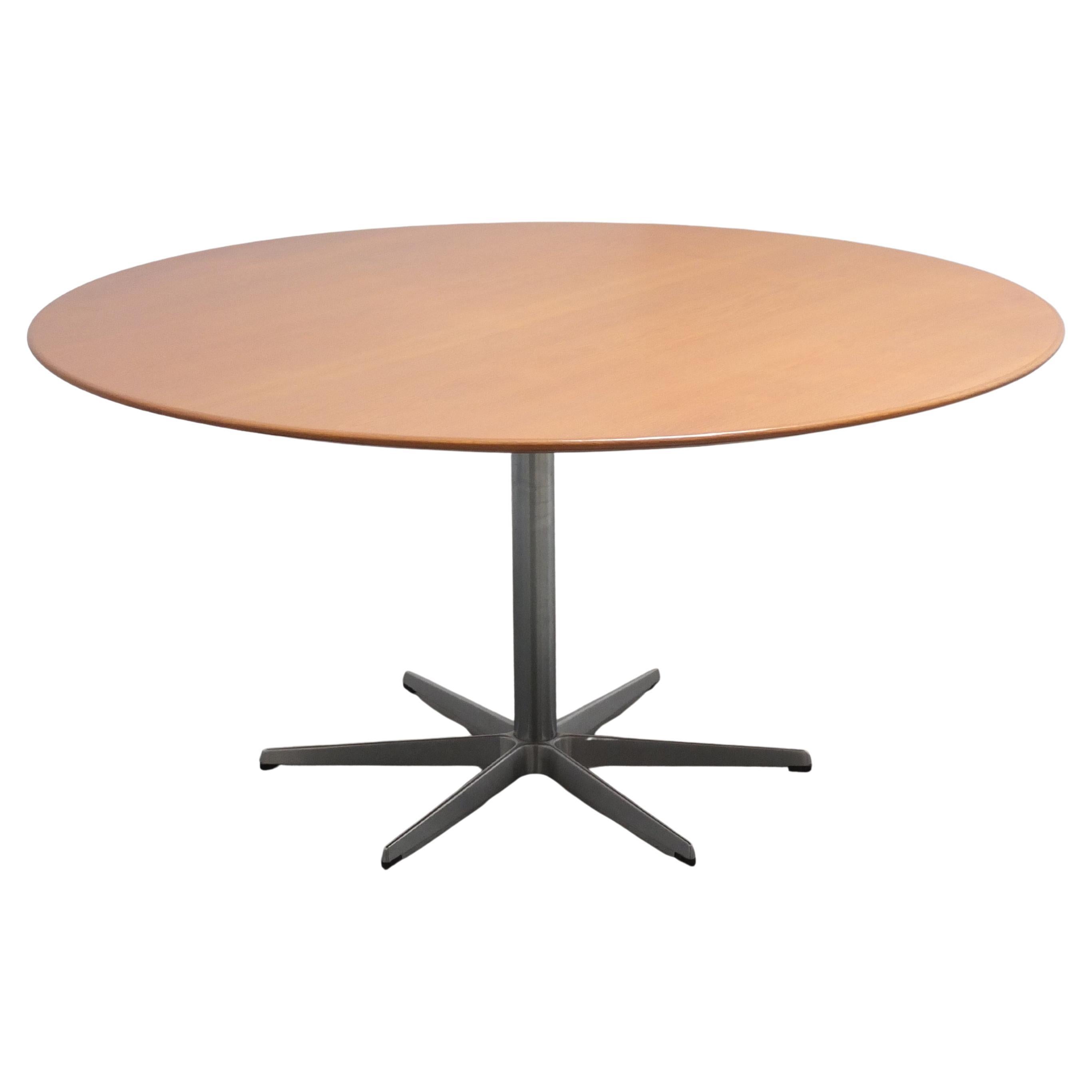 Large 'Circular' Dining Table in Oak by Arne Jacobsen for Fritz Hansen, 1966 en venta