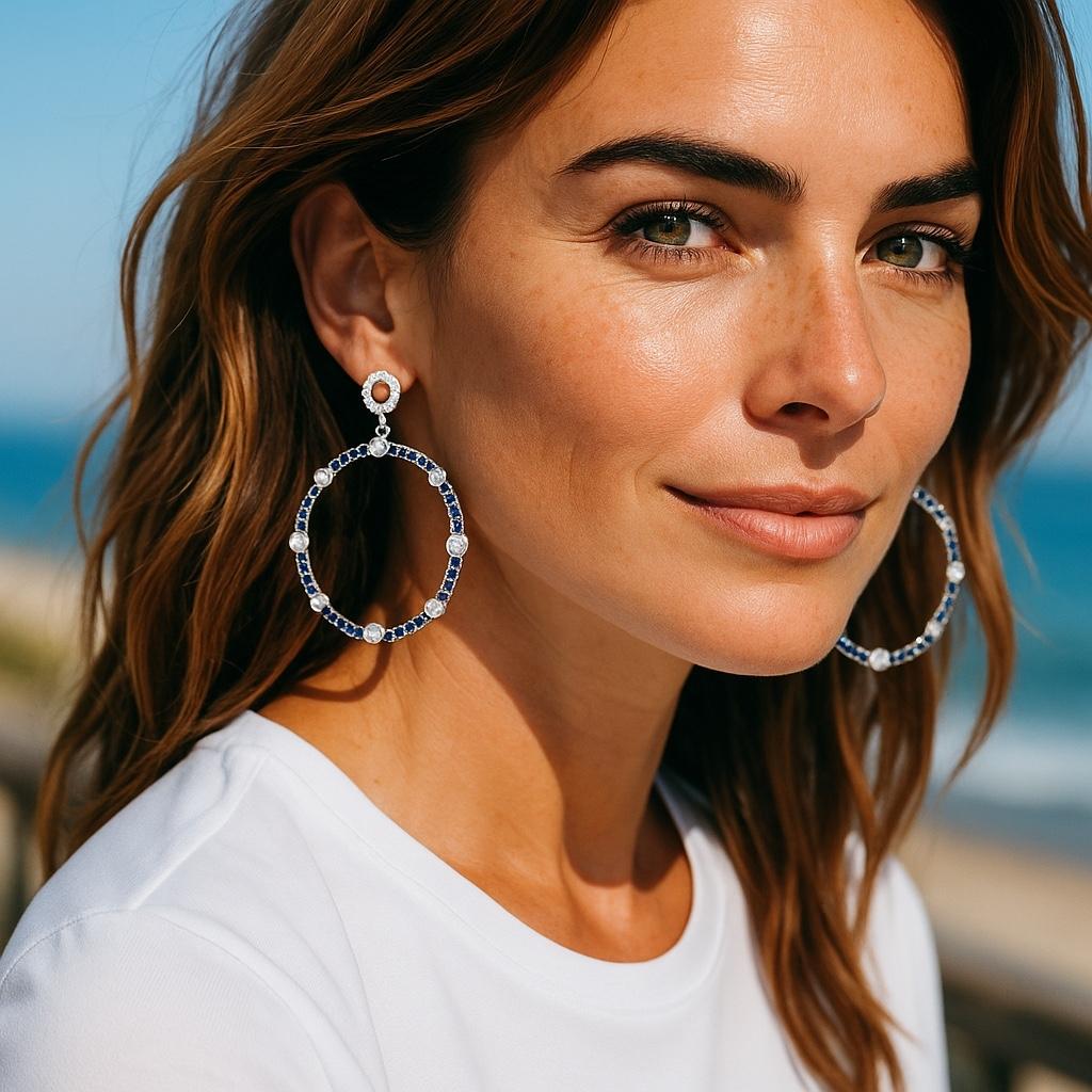 Contemporain Grandes boucles d'oreilles en or blanc de 3,75 carats avec saphirs circulaires et diamants de 2 pouces de long en vente