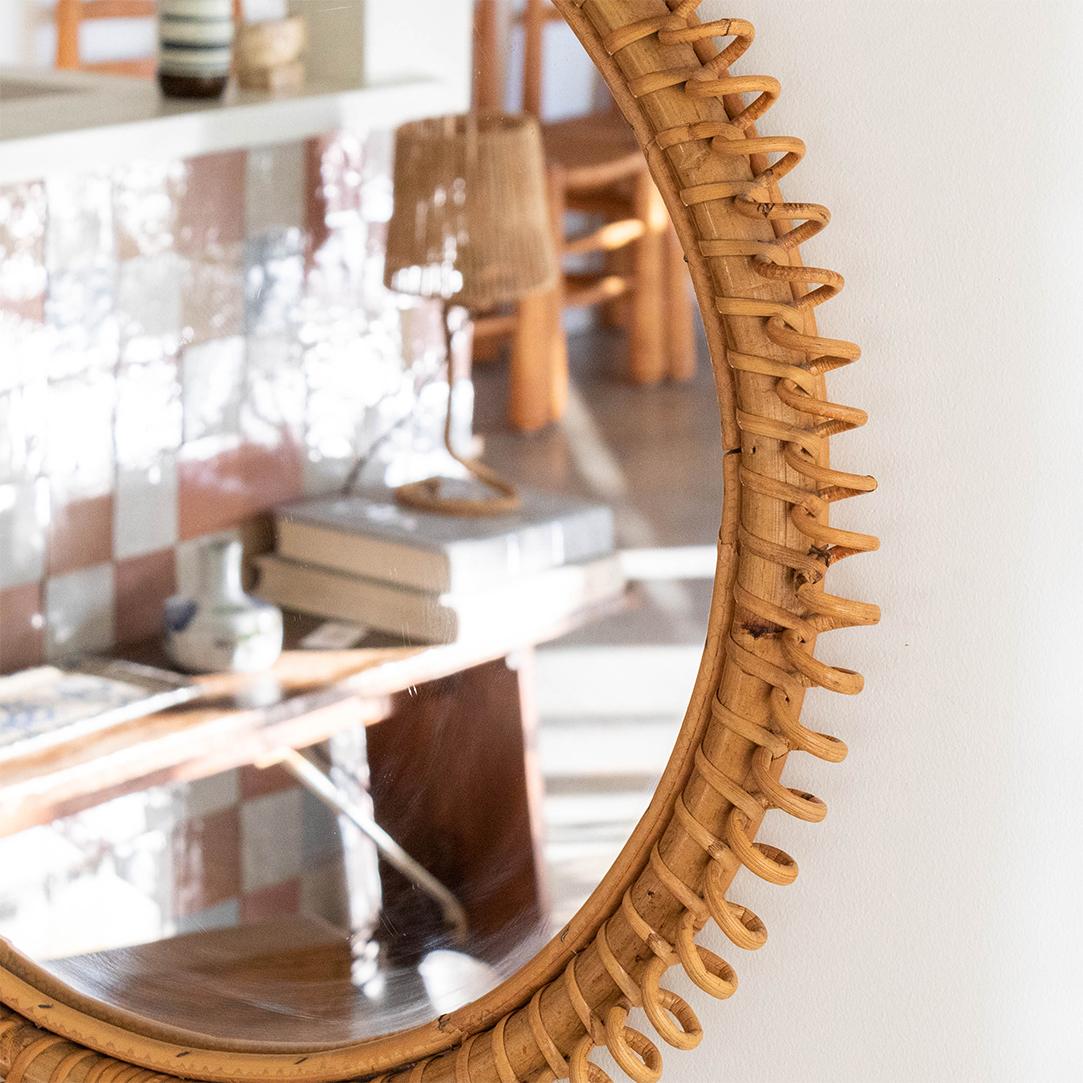 Large Circular Spiral Rattan Mirror In Good Condition In Los Angeles, CA