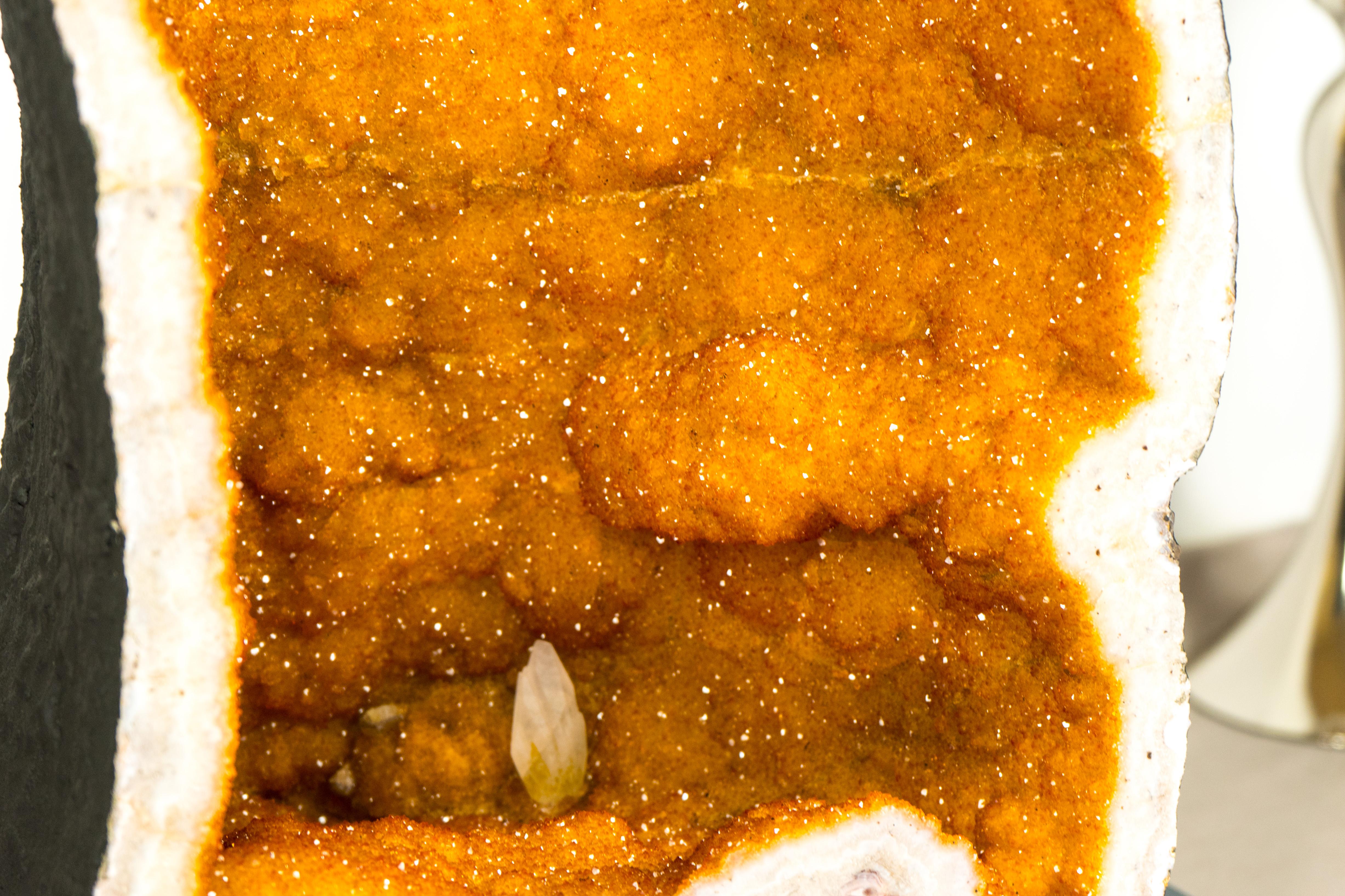 Großer Citrin-Geode mit seltenem goldenem gelbem Galaxy Druzy, Statement aus Citrin im Angebot 2