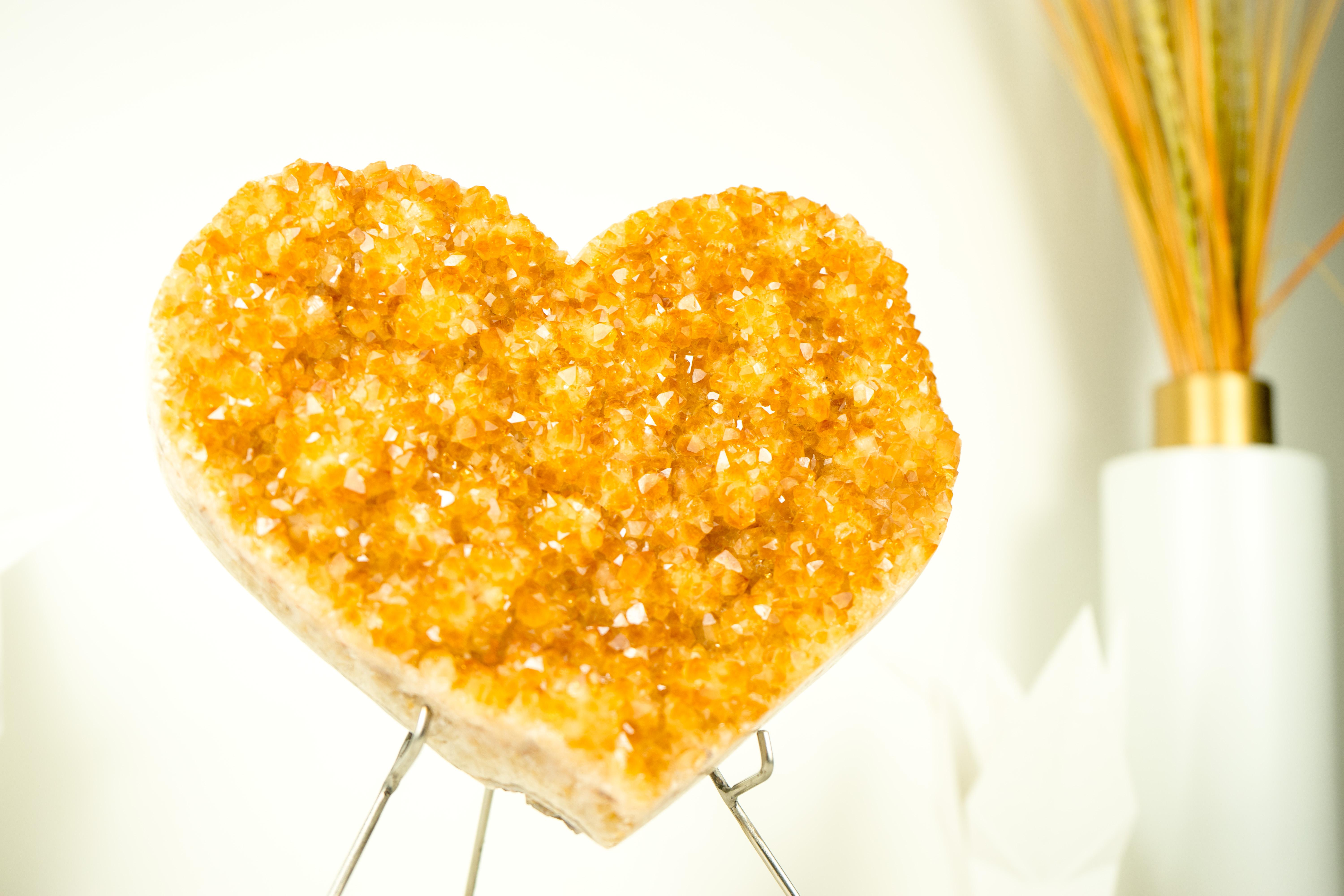 Large Citrine Heart with Sparkling Golden Orange Citrine, Handmade Decor In New Condition For Sale In Ametista Do Sul, BR