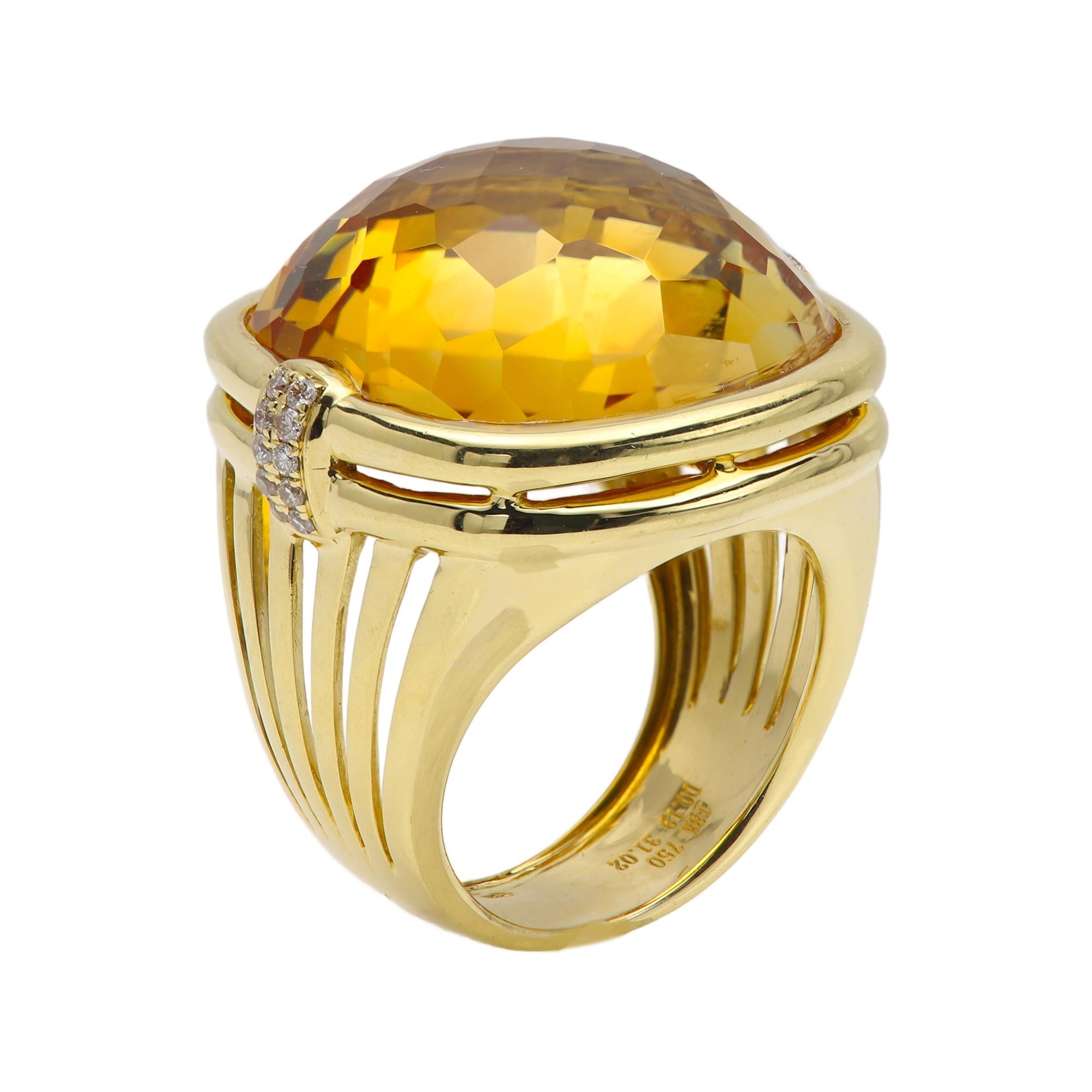Gran Anillo de Citrino Declaración de Cóctel Oro de 18 Kilates Piedra Natural Amarilla Art Decó en venta